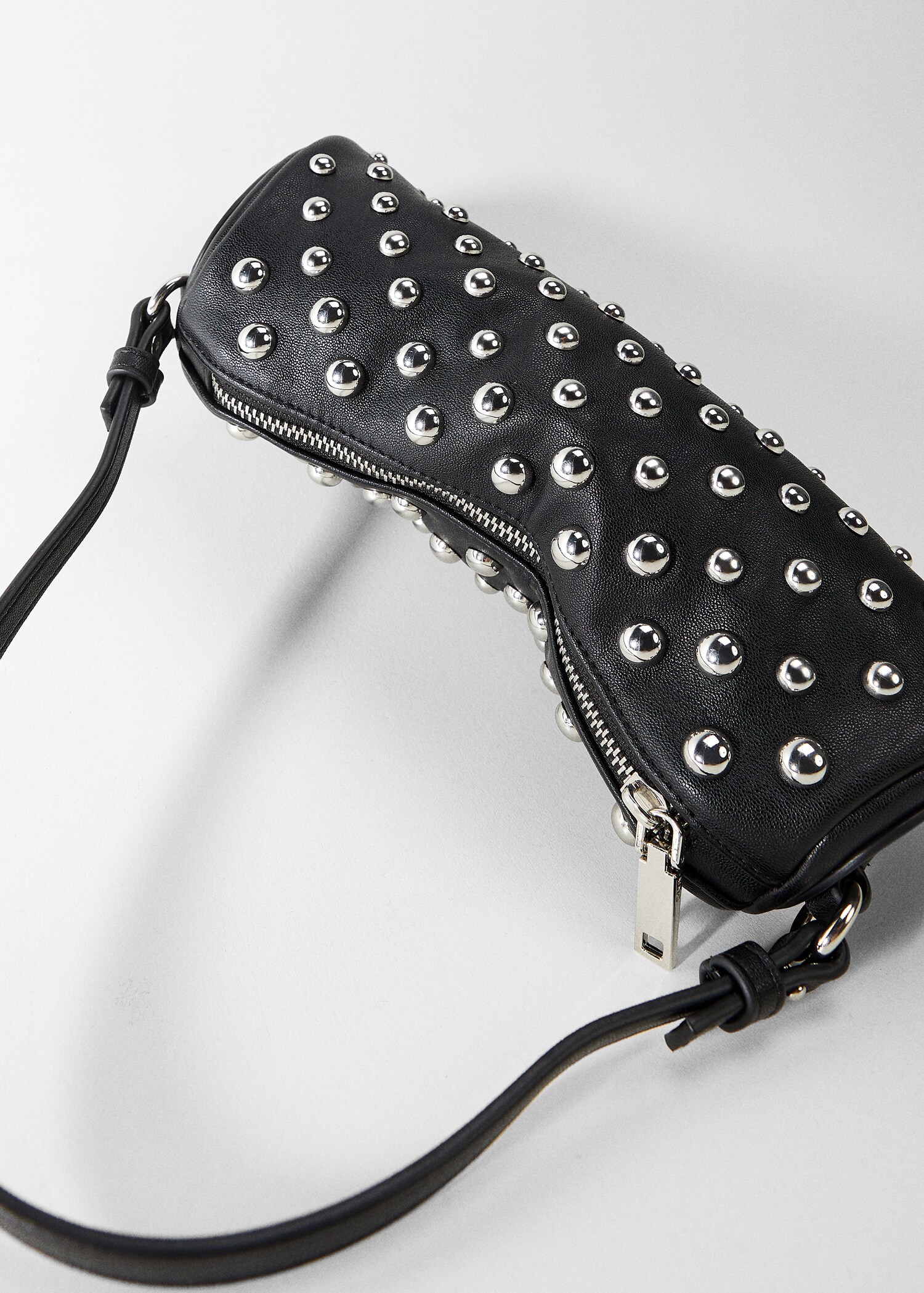 Studded shoulder bag - Details of the article 5