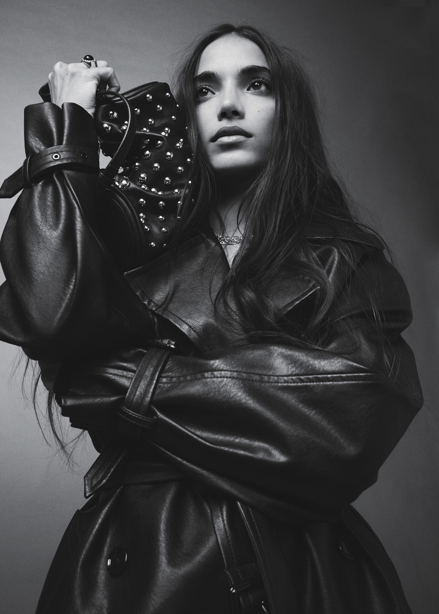 Studded shoulder bag - Details of the article 9