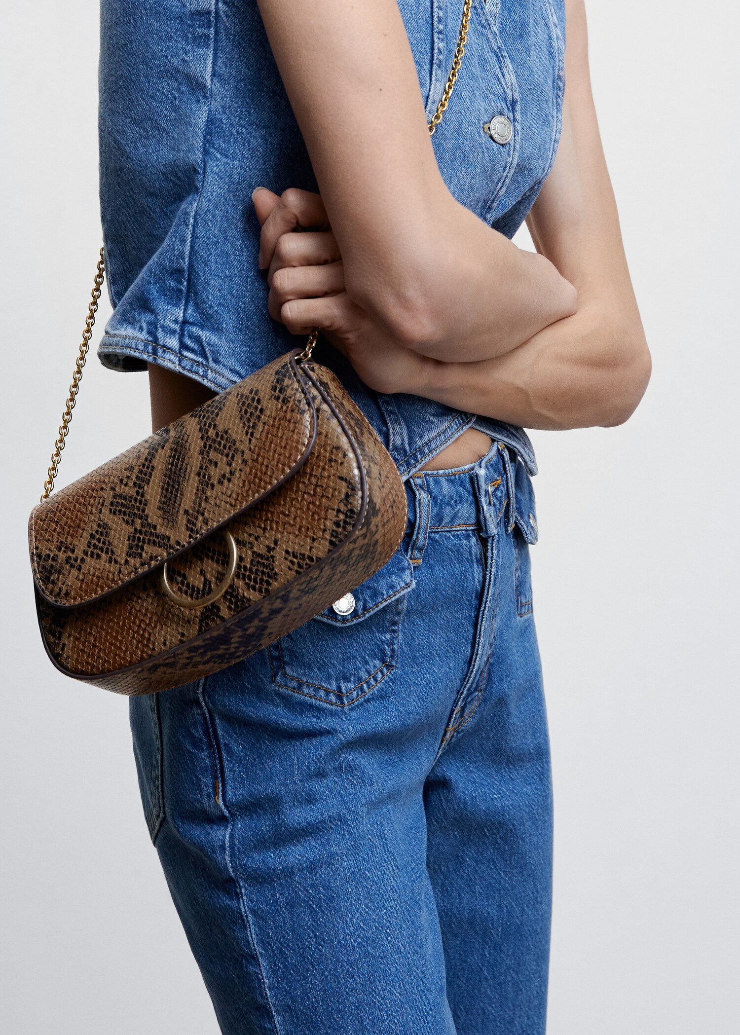 Flap chain bag - Details of the article 9