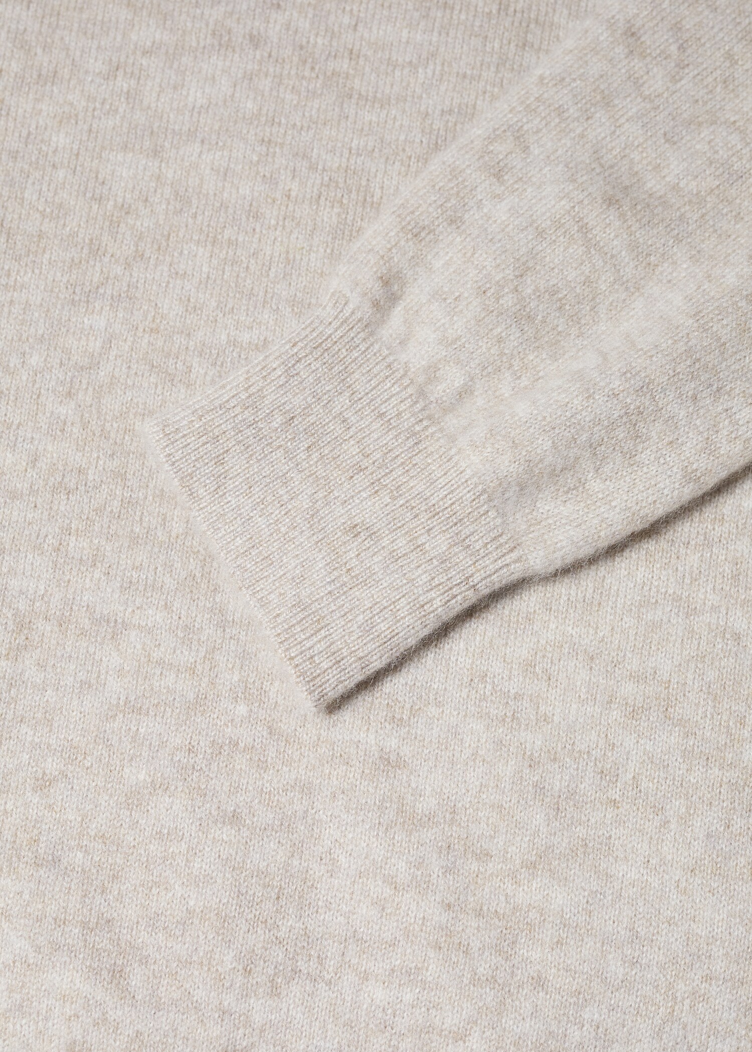 Rundhalspullover aus 100 % Kaschmir - Detail des Artikels 8