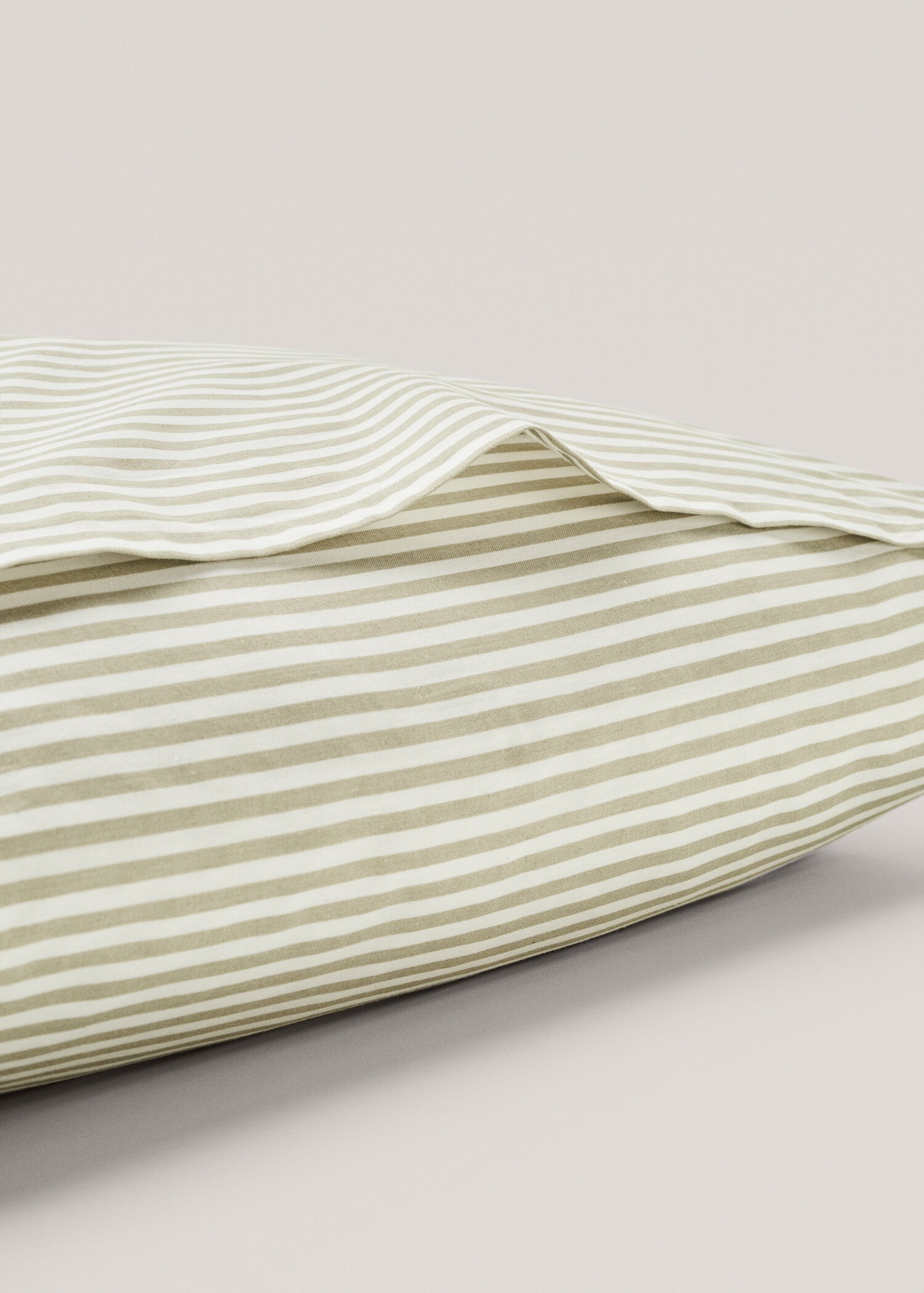 Striped print cushion cover 60x60cm (Pack of 2) - Details of the article 2