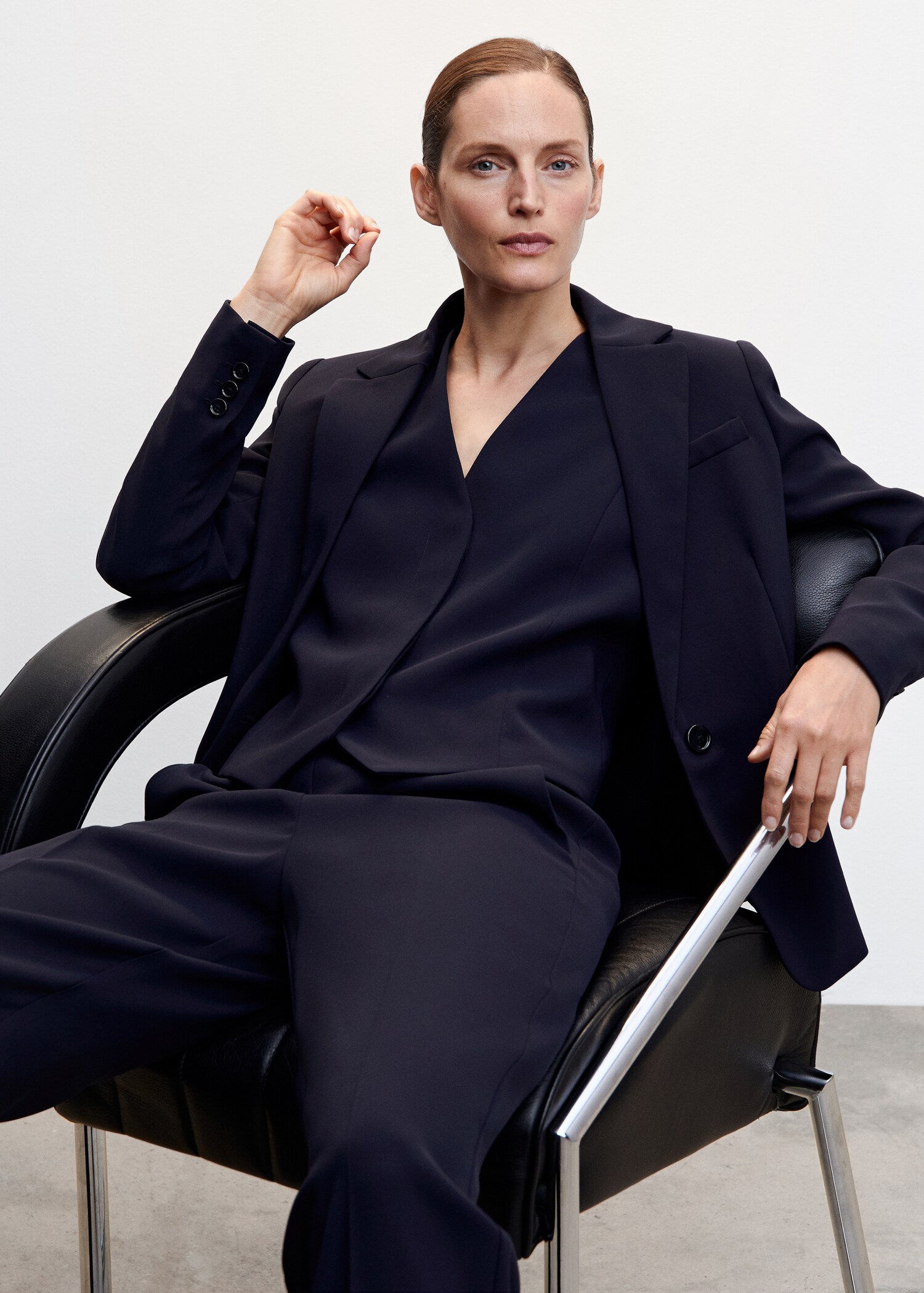 Fitted suit jacket - Details of the article 2