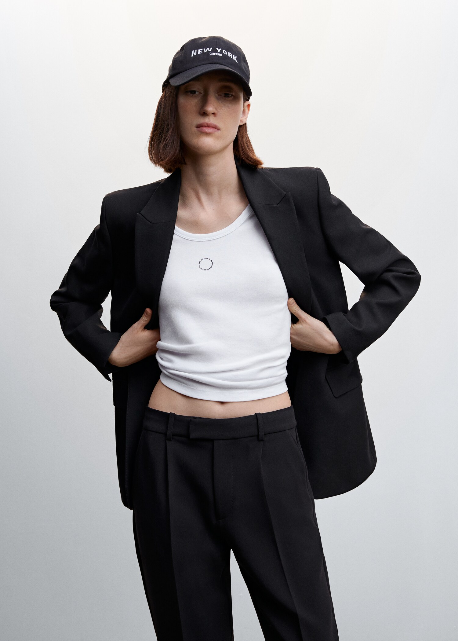 Straight-fit pleated trousers - Details of the article 1