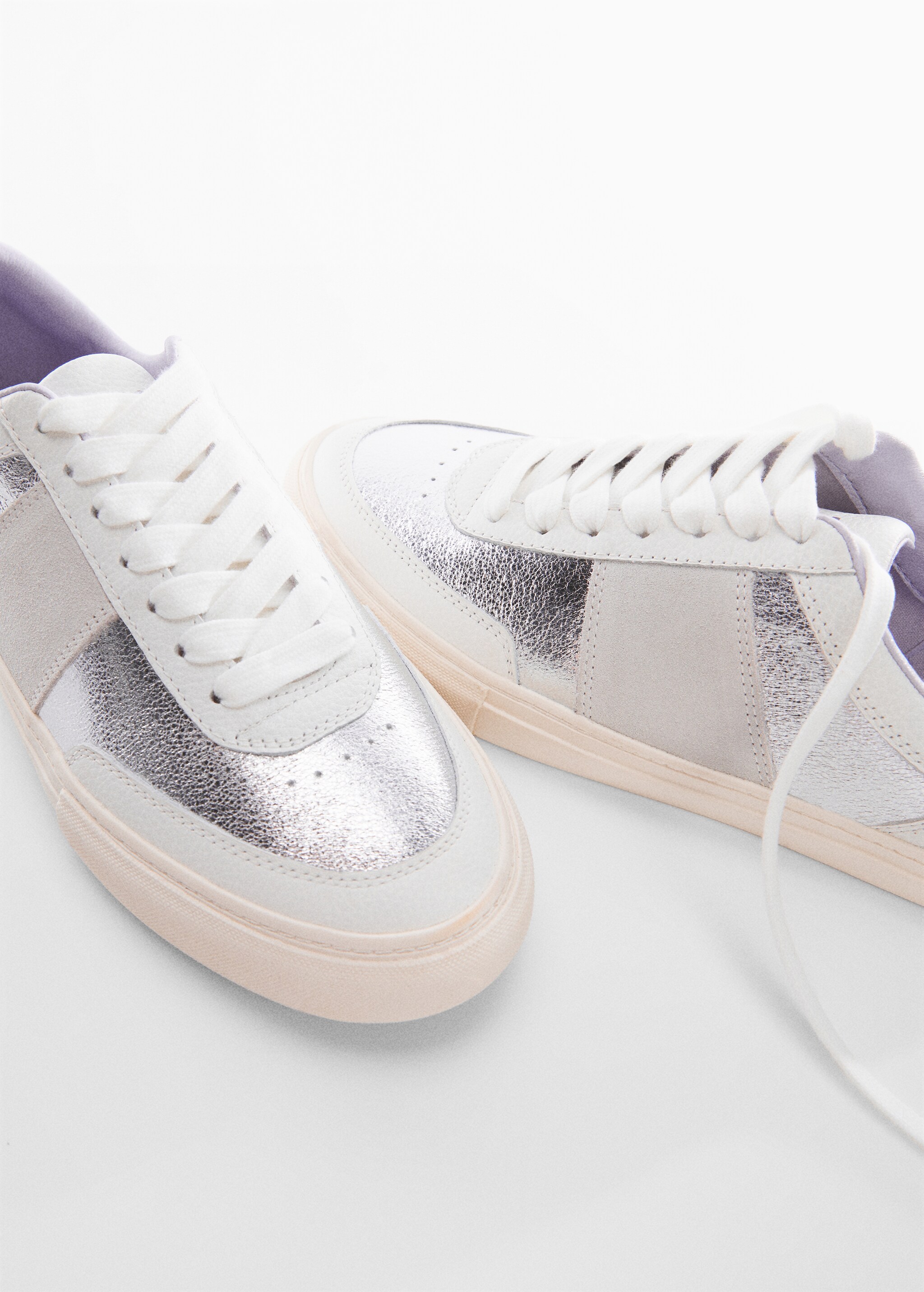 Metallic panel trainers - Details of the article 1