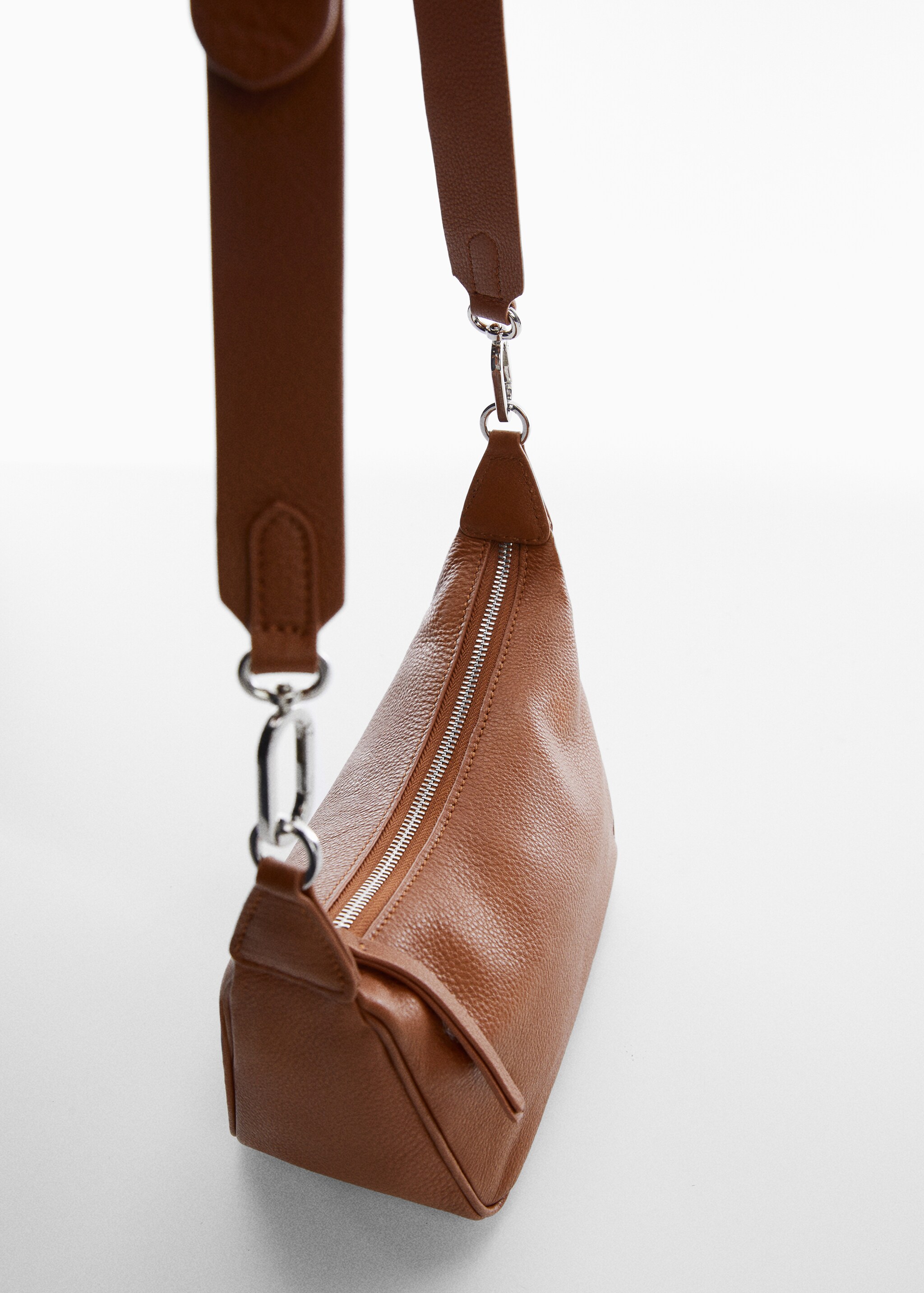 Leather shoulder bag - Details of the article 1