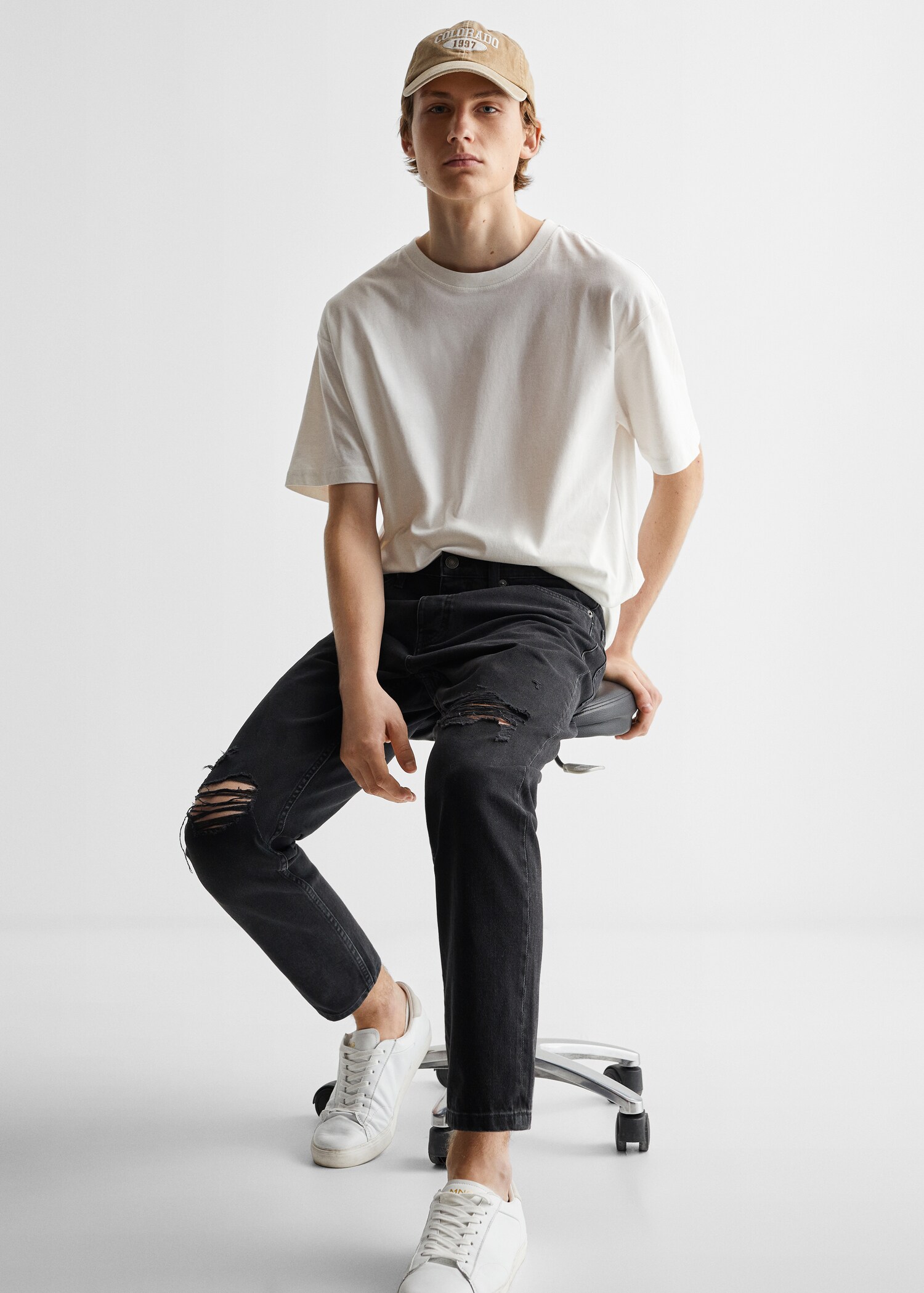 Τζιν tapered fit σκισίματα - Λεπτομέρεια του προϊόντος 2