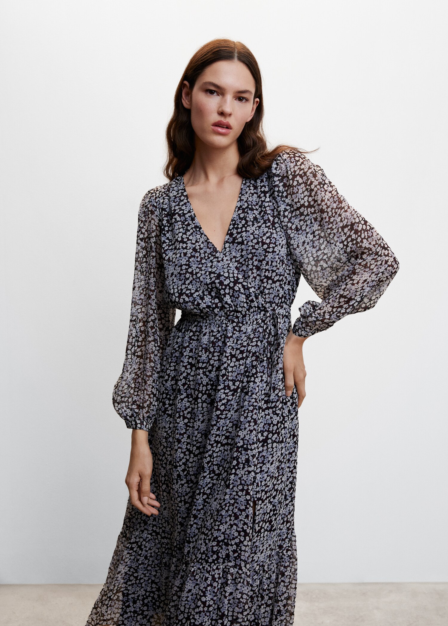 Vestido estampado flores - Plano médio