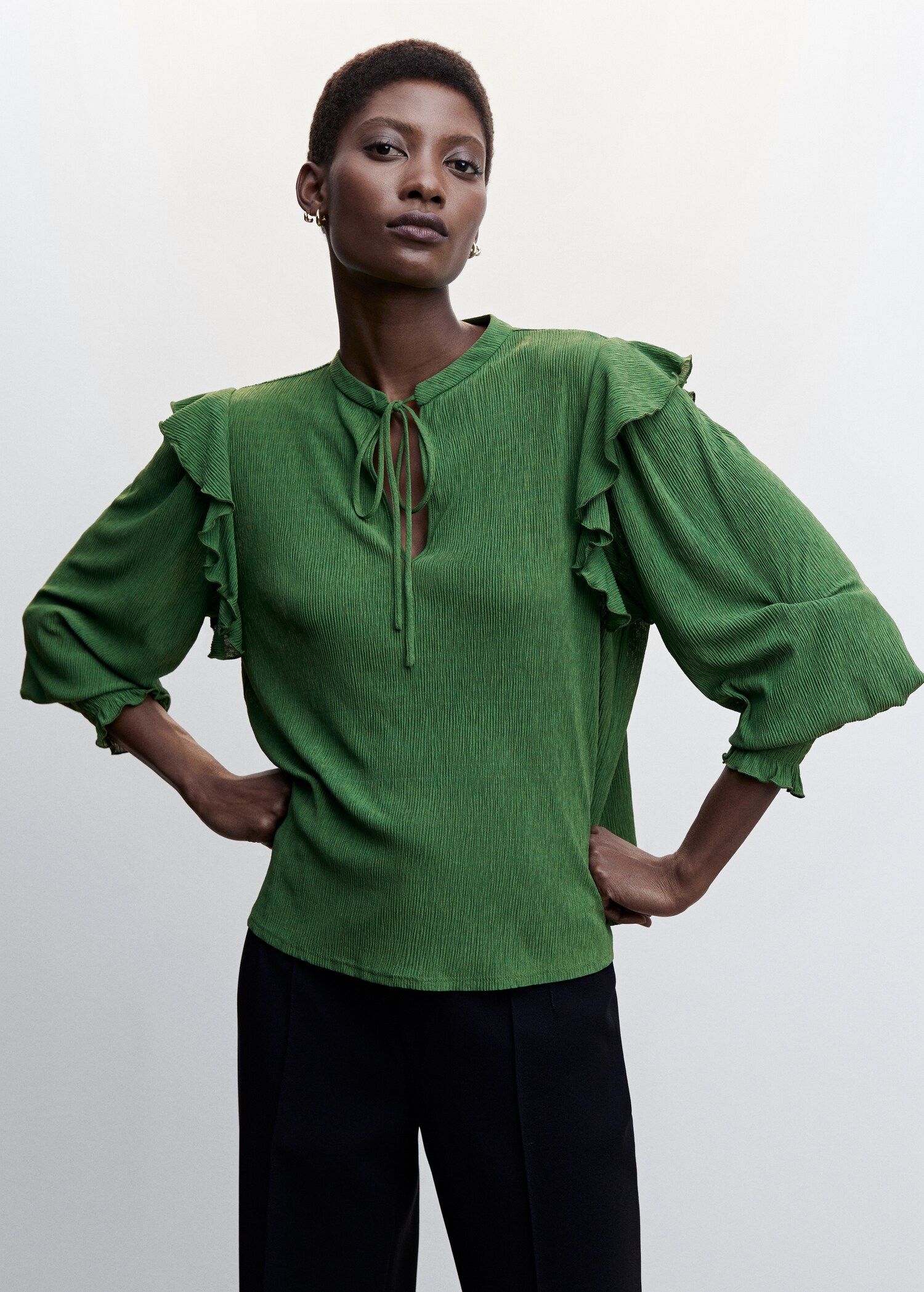 Textured ruffled blouse - Medium plane