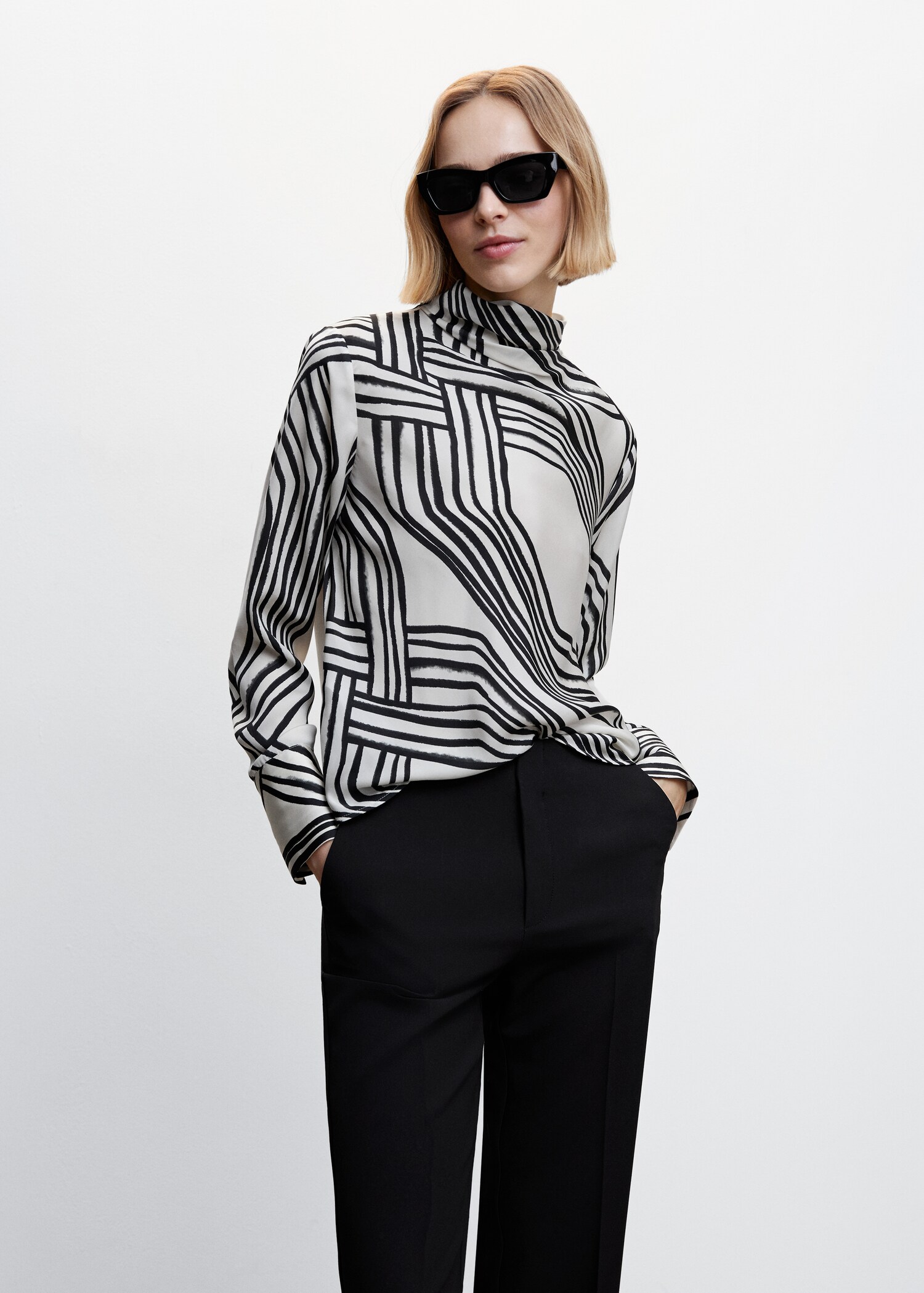 Blouse satinée imprimée - Plan moyen