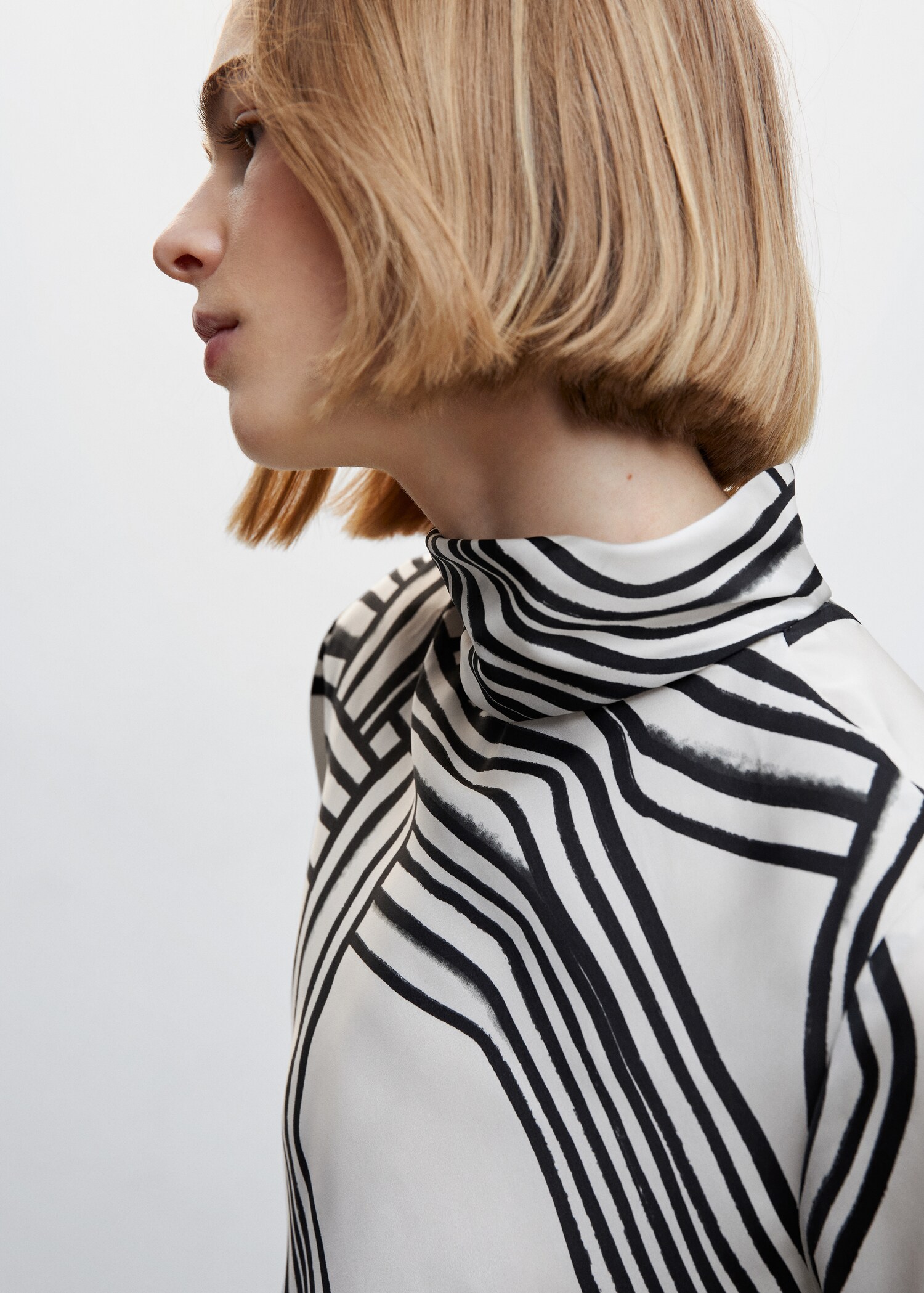 Blouse satinée imprimée - Détail de l'article 2