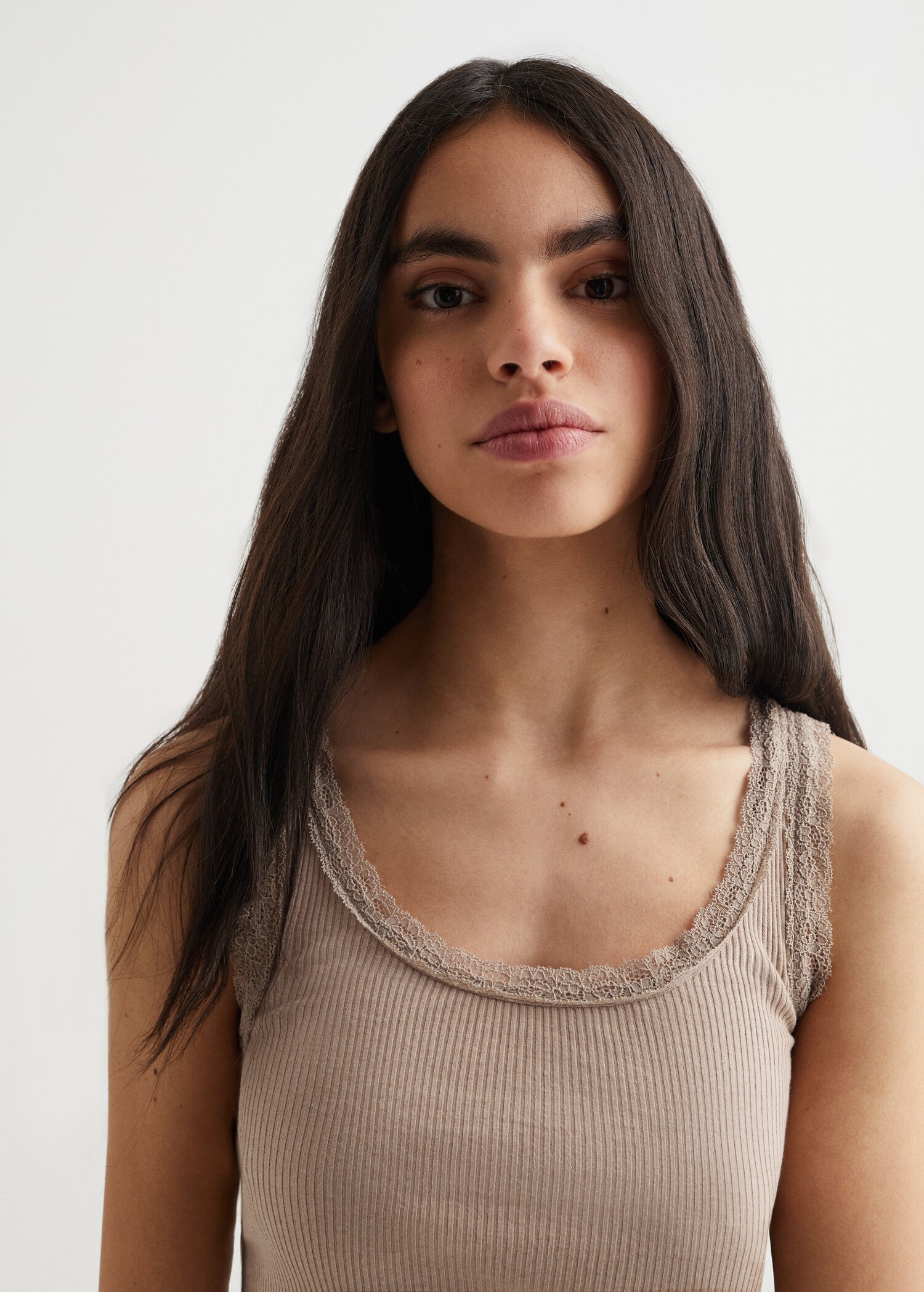 Lace detail t-shirt - Details of the article 1