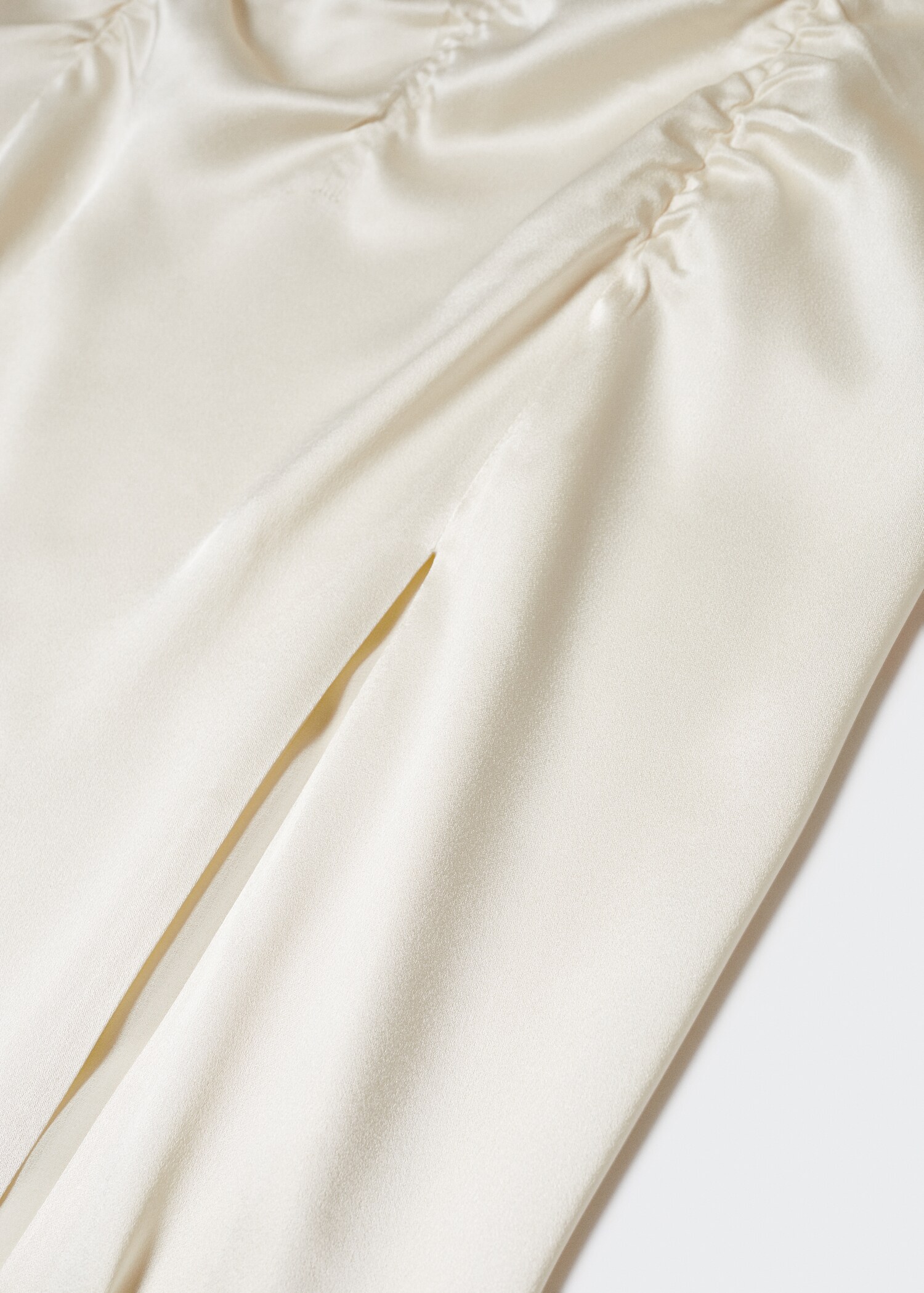 Draperad sidenklänning - Detaljer om artikeln 8