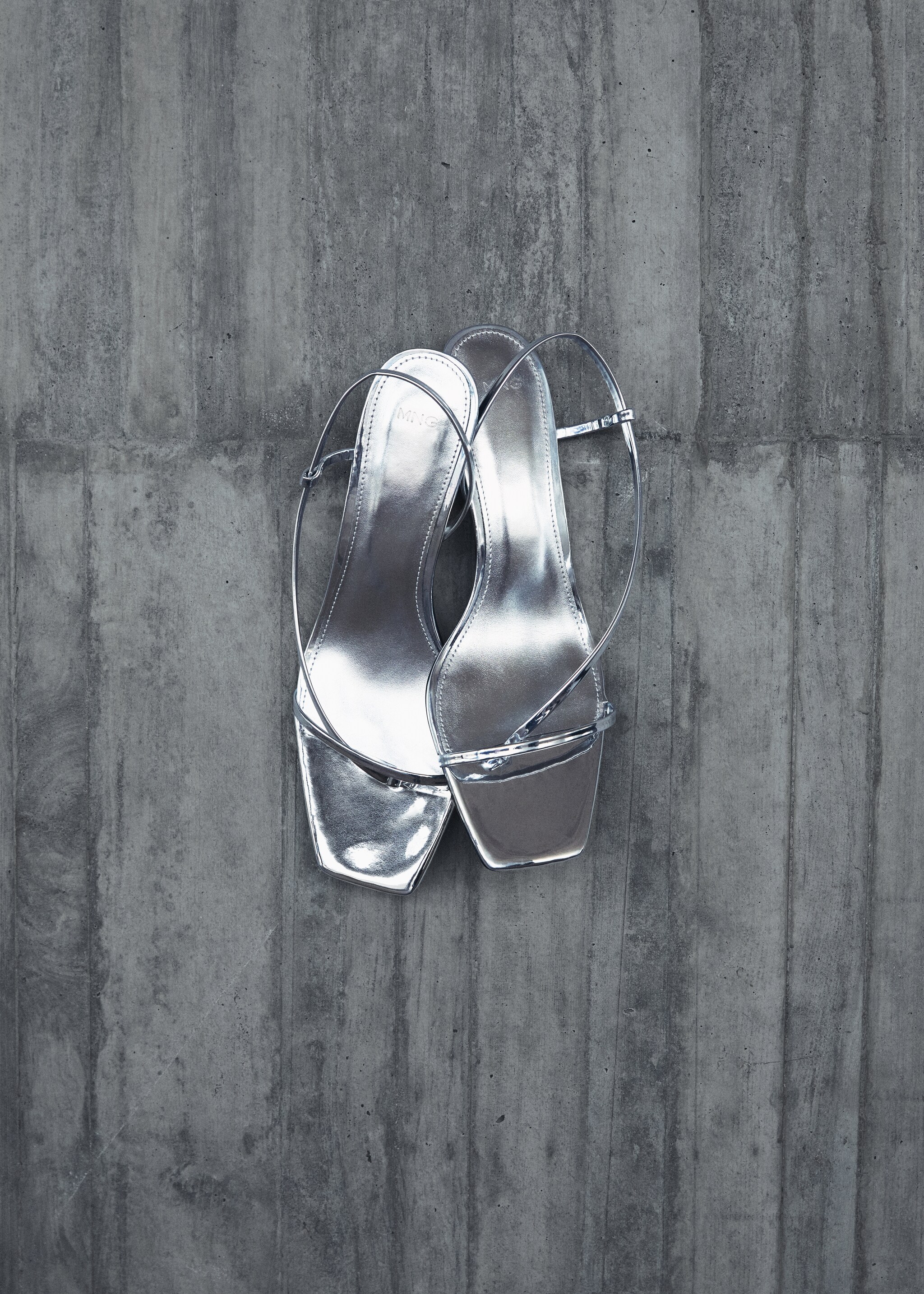 Metallic strap sandals - Details of the article 7