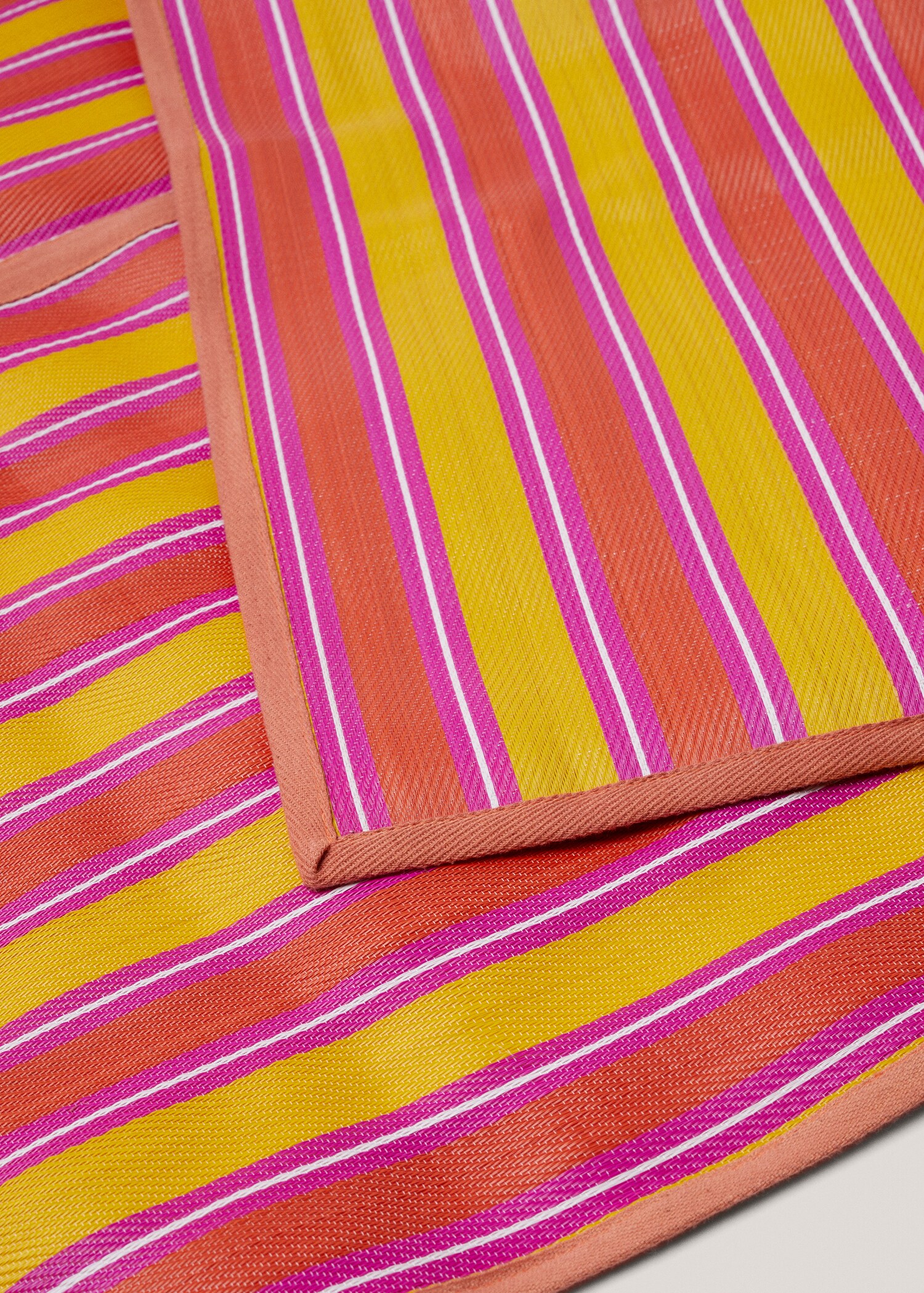 Gestreifte wasserfeste Matte - Detail des Artikels 1