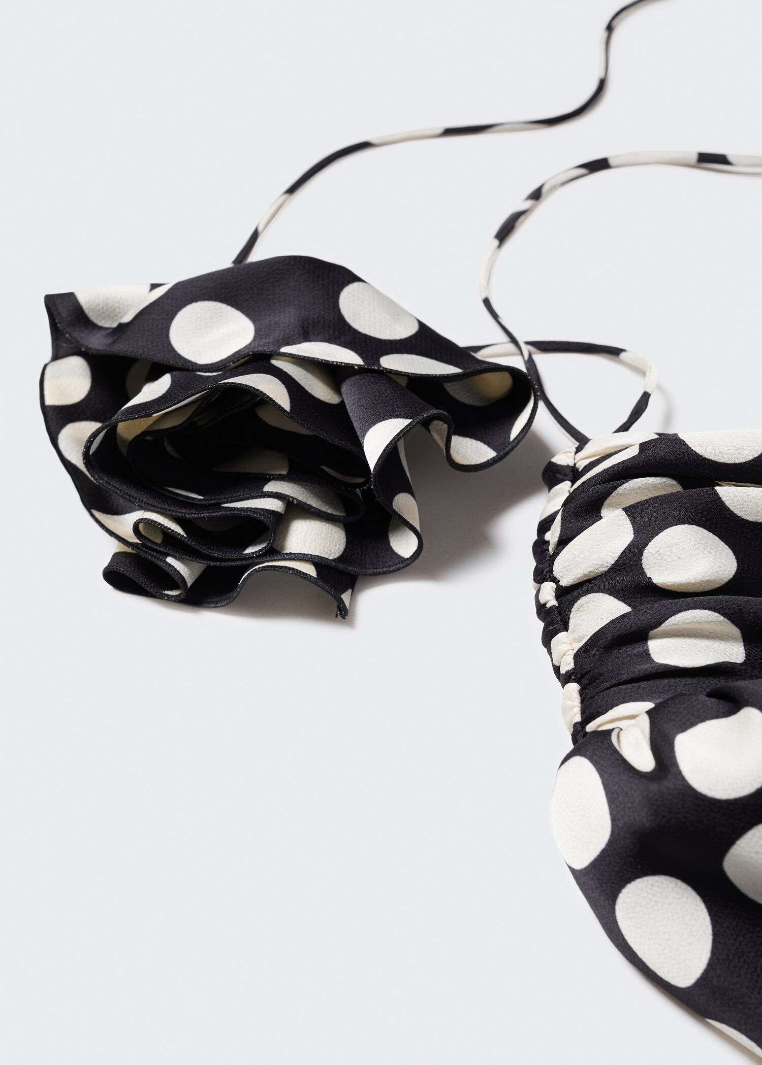 Polka Dots-Bluse mit Blumenapplikation - Detail des Artikels 8