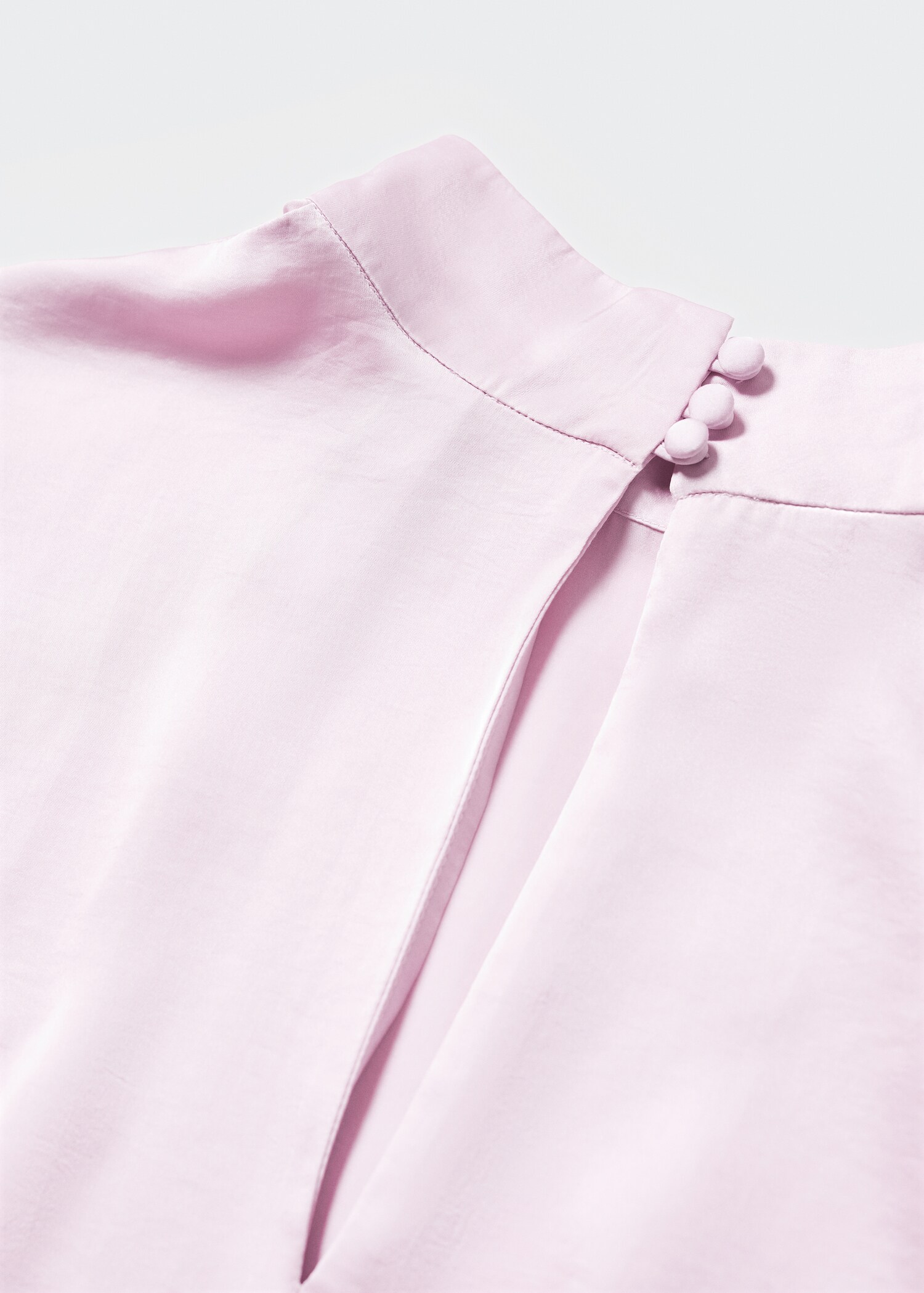 High collar satin blouse - Details of the article 8