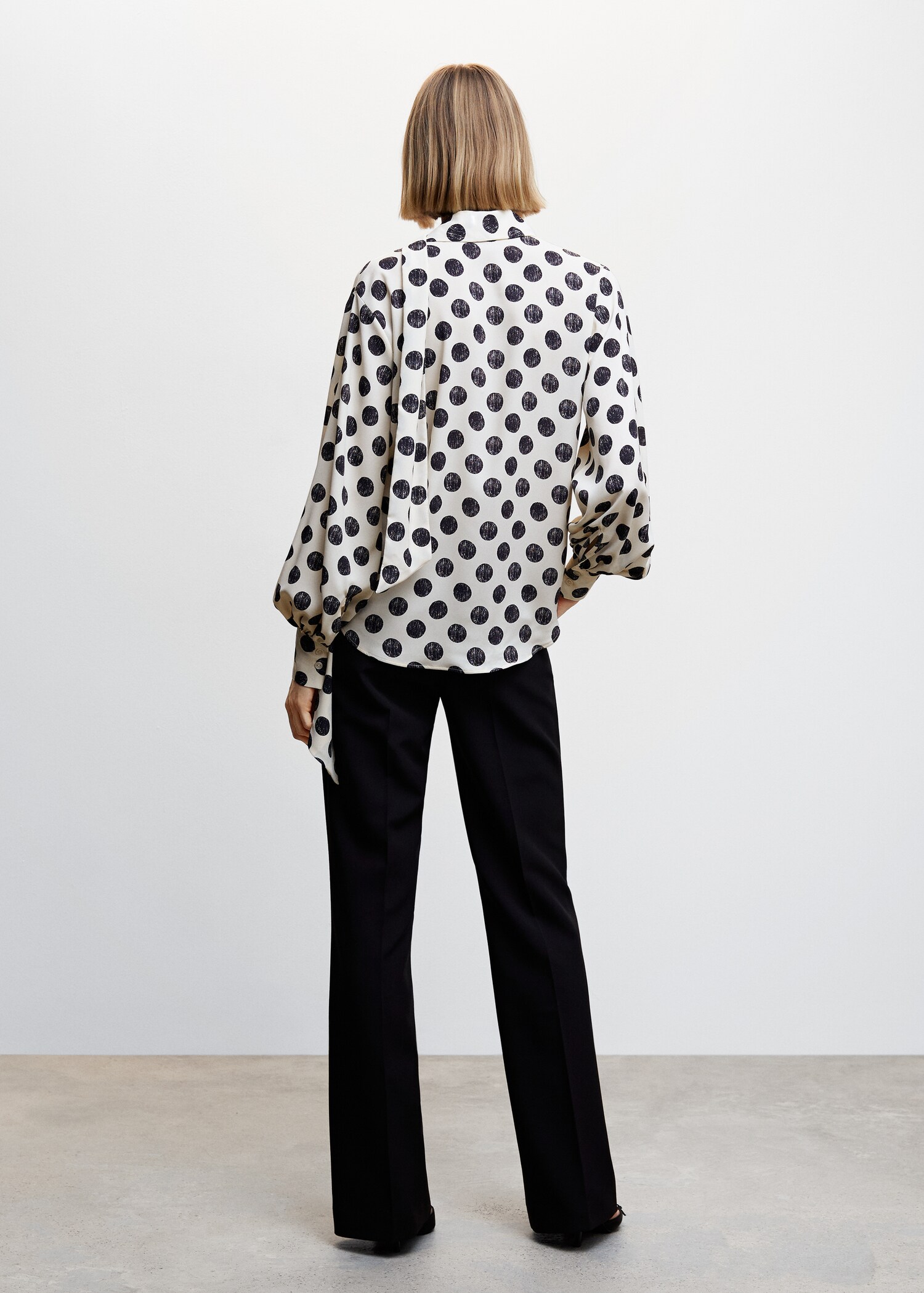 Blusa lunares lazo - Reverso del artículo
