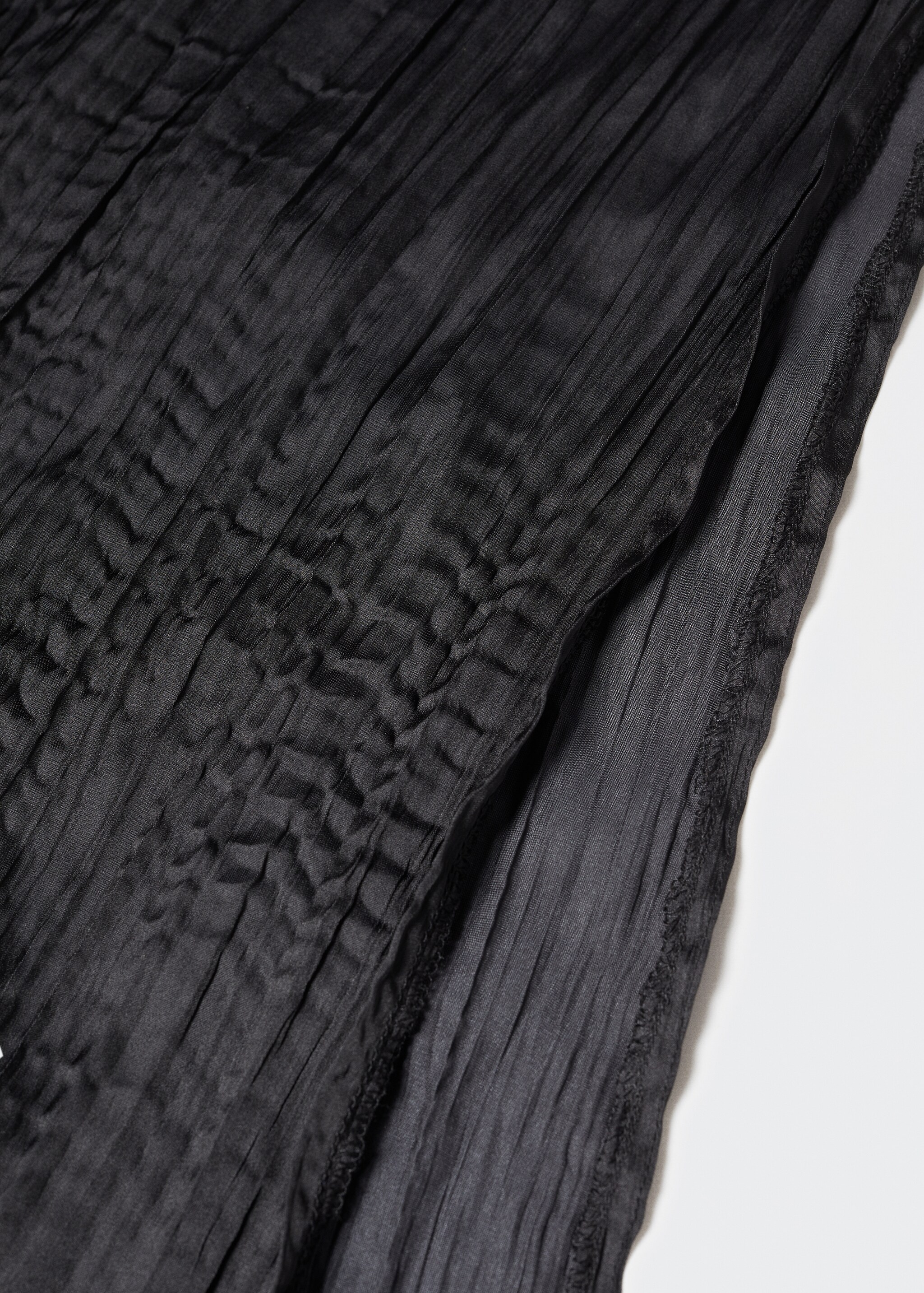 Schwarzes Midi-Kleid mit Textur - Detail des Artikels 8