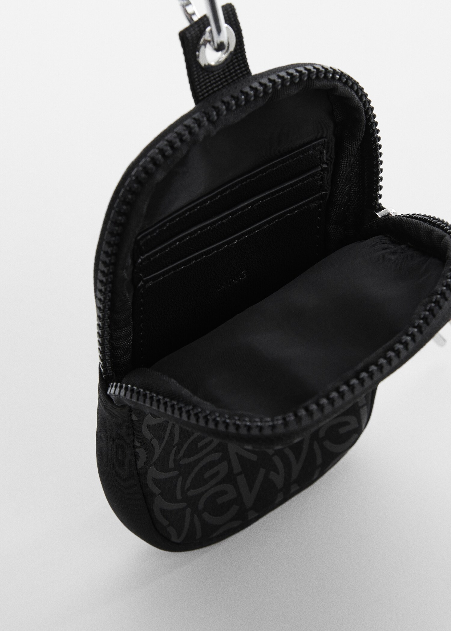Mobile case with string - Details of the article 2