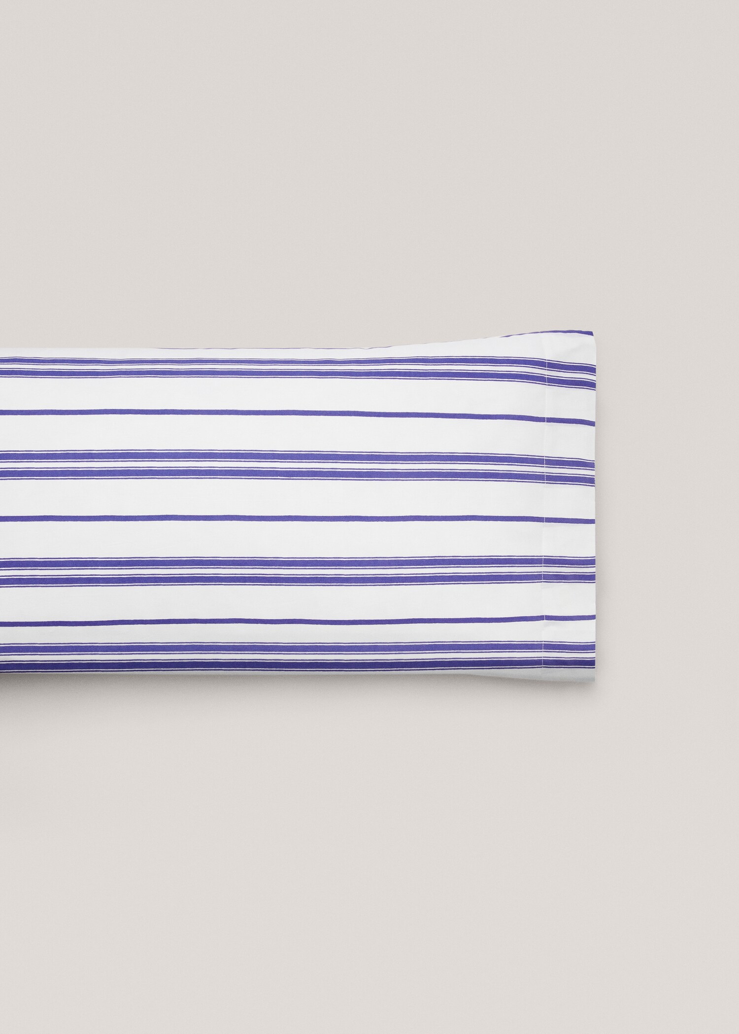 Striped print pillow case 45x110cm - Article without model