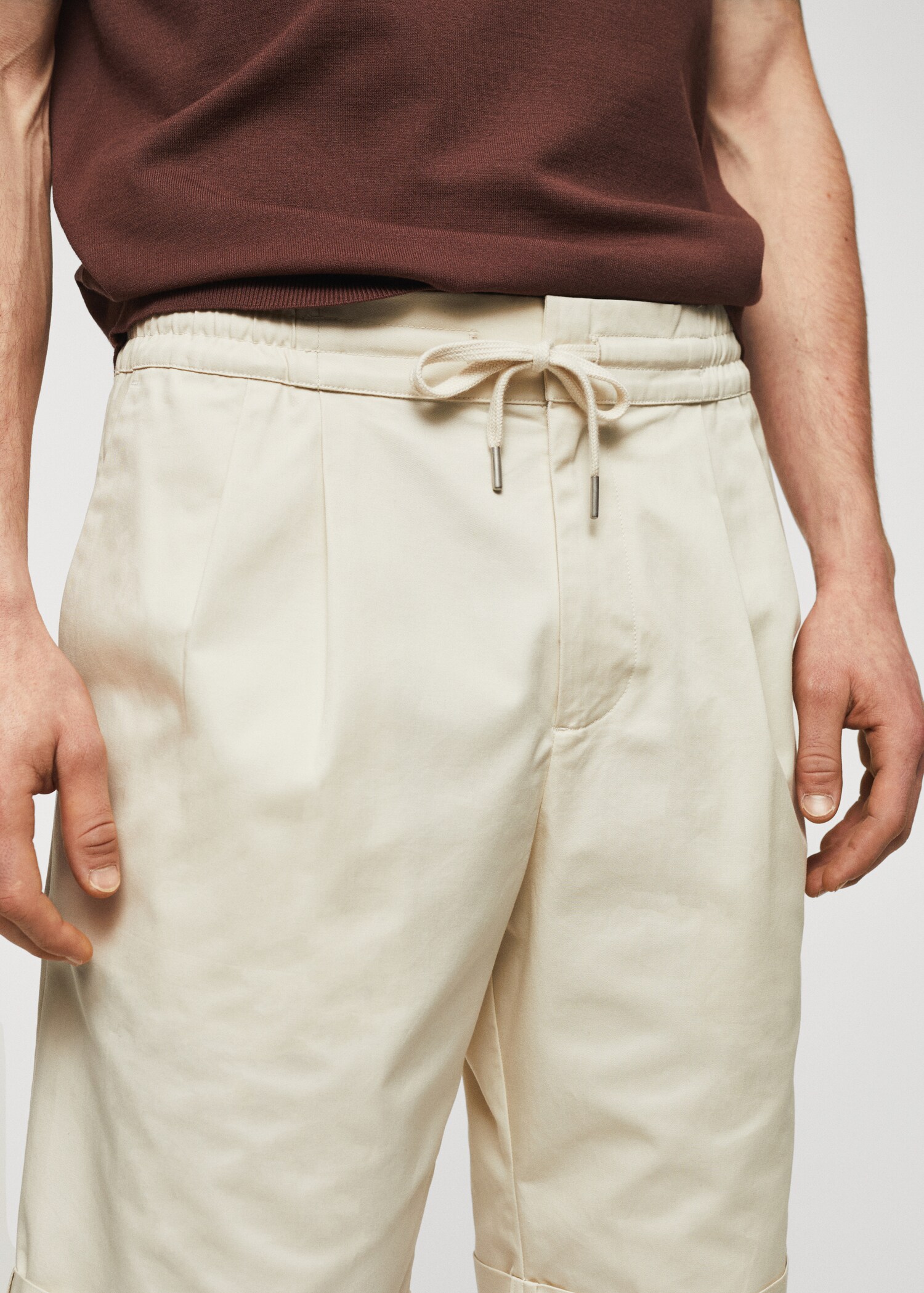 Bermudashorts aus Baumwolle mit Bundfalten - Detail des Artikels 1