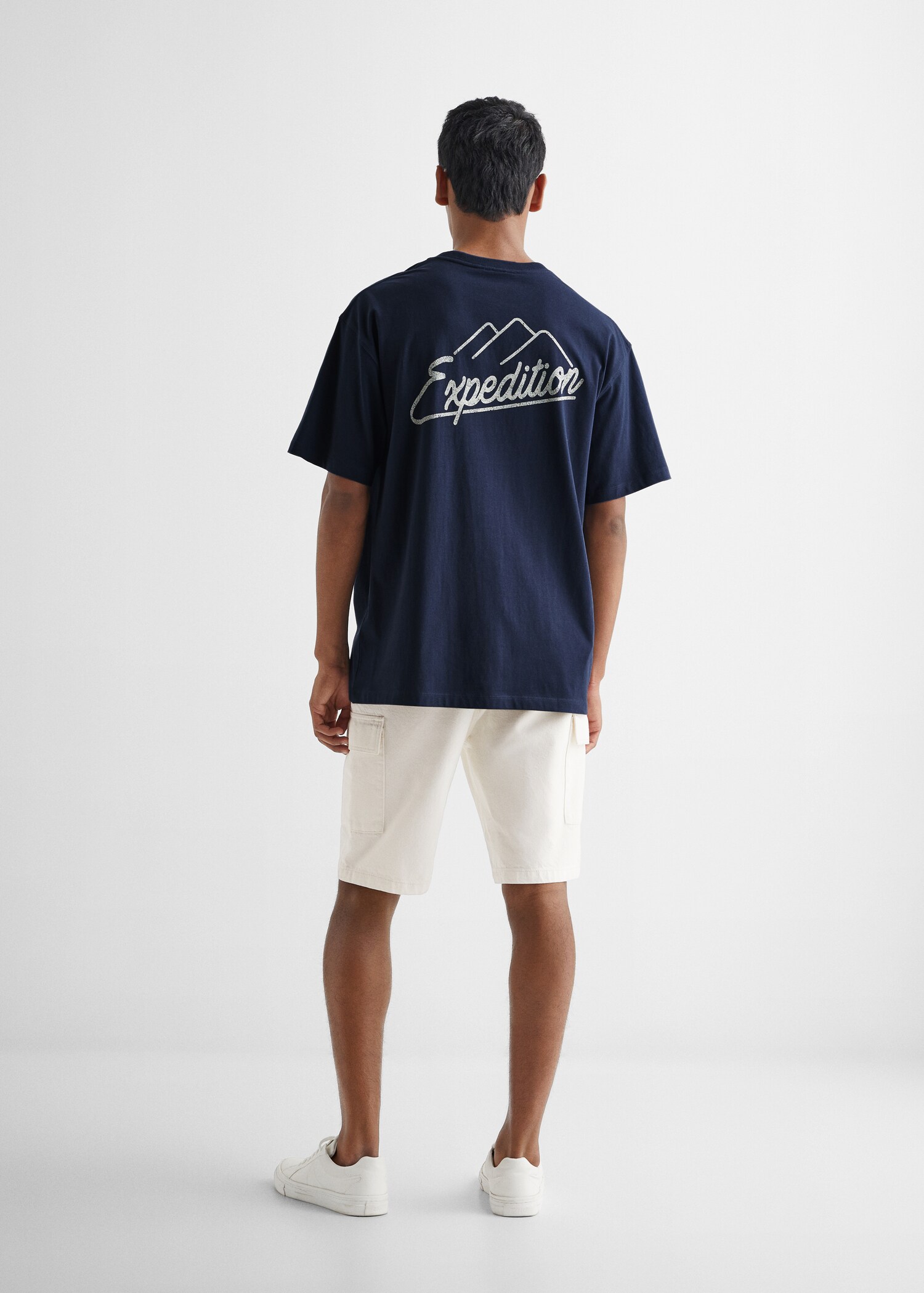 T-Shirt mit Schriftzug - Rückseite des Artikels