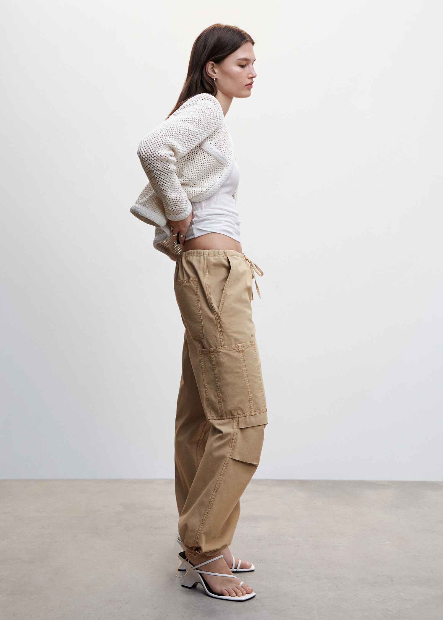 Parachute pants - Details of the article 2