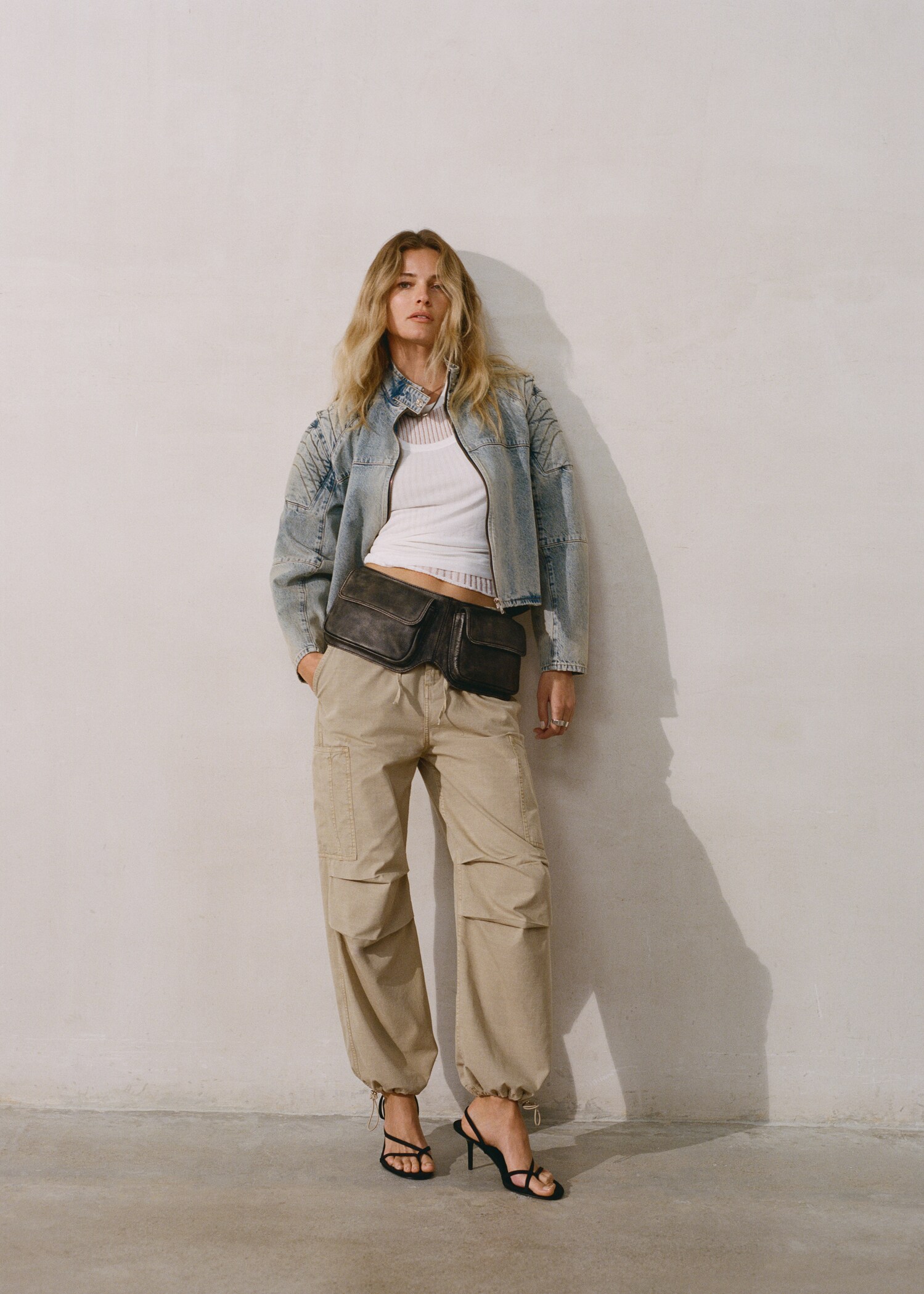 Parachute pants - Details of the article 6