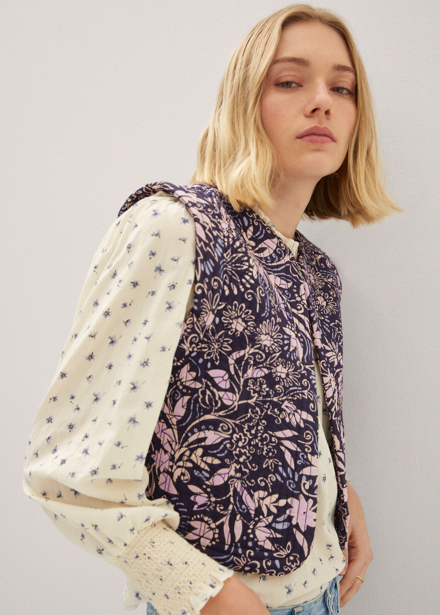 Floral quilted gilet - Details of the article 1