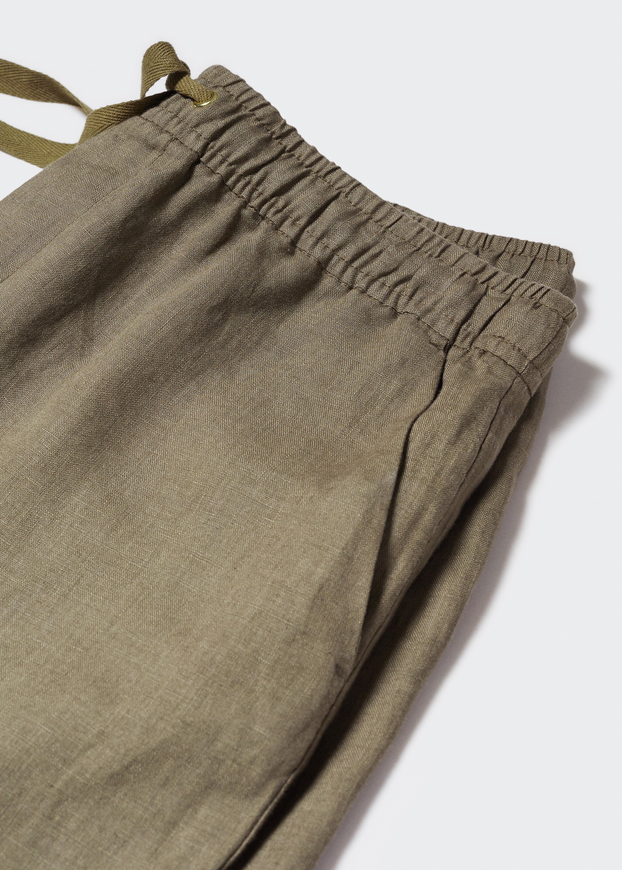 Linen shorts with drawstring - Details of the article 8