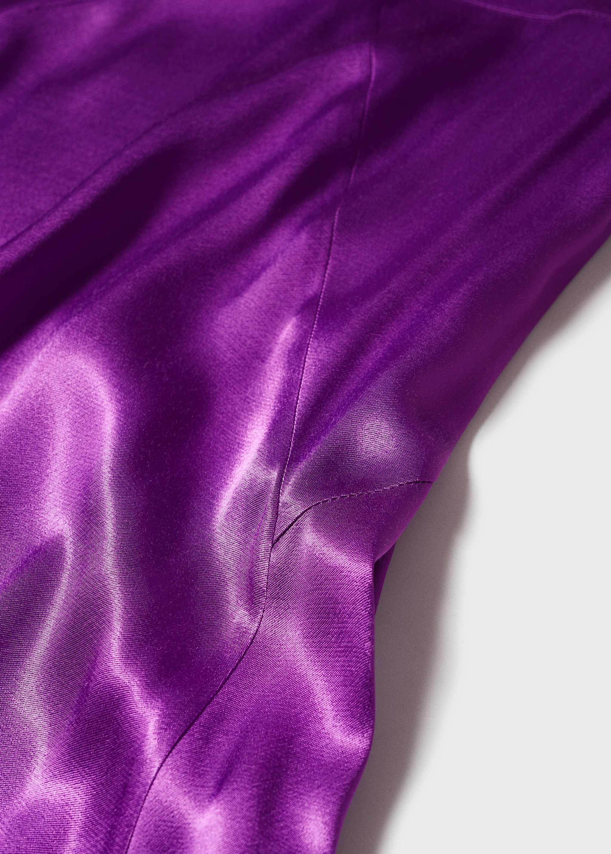 Satin-effect skirt with seams - Details of the article 8