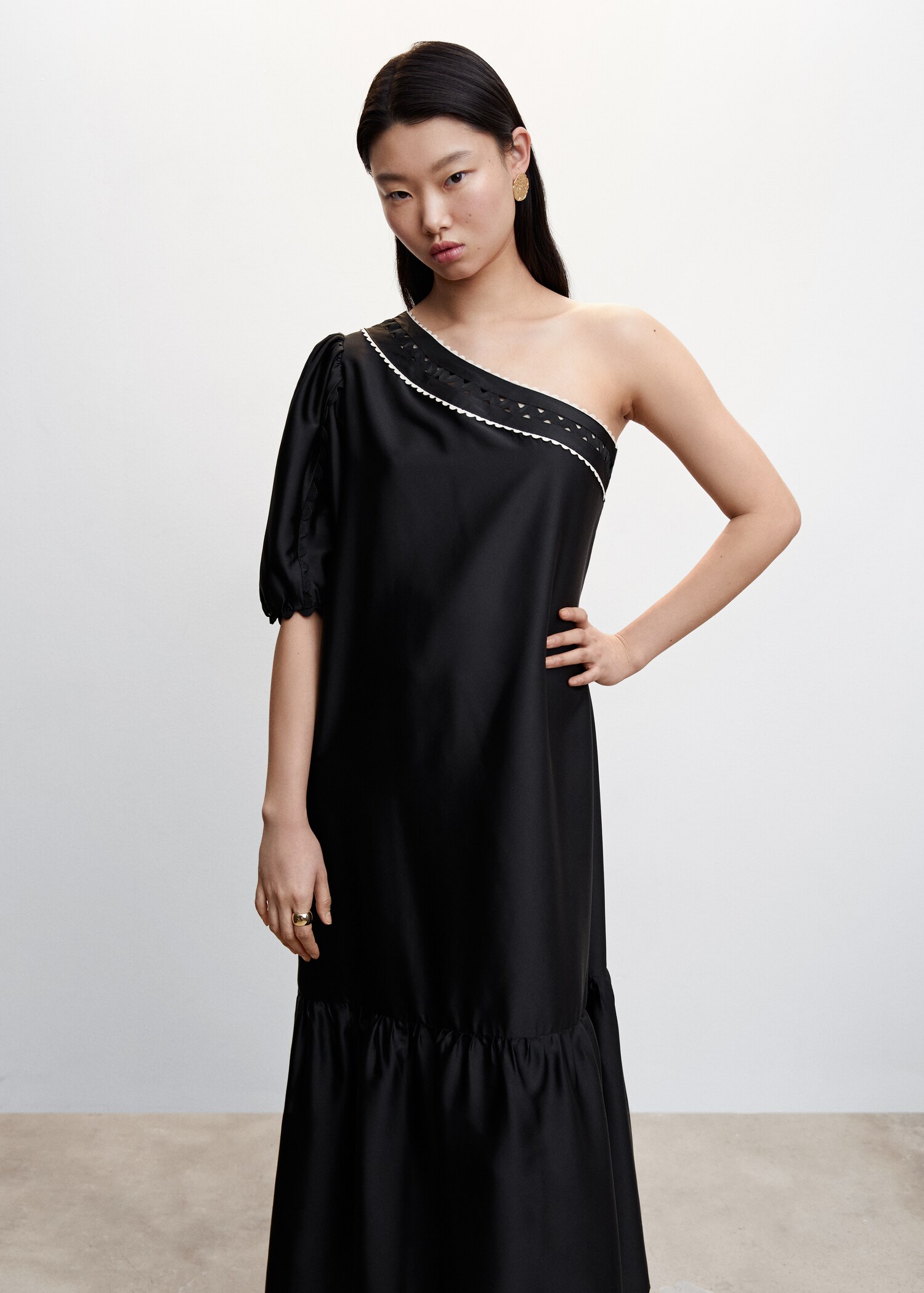 Asymmetrical satin dress - Medium plane