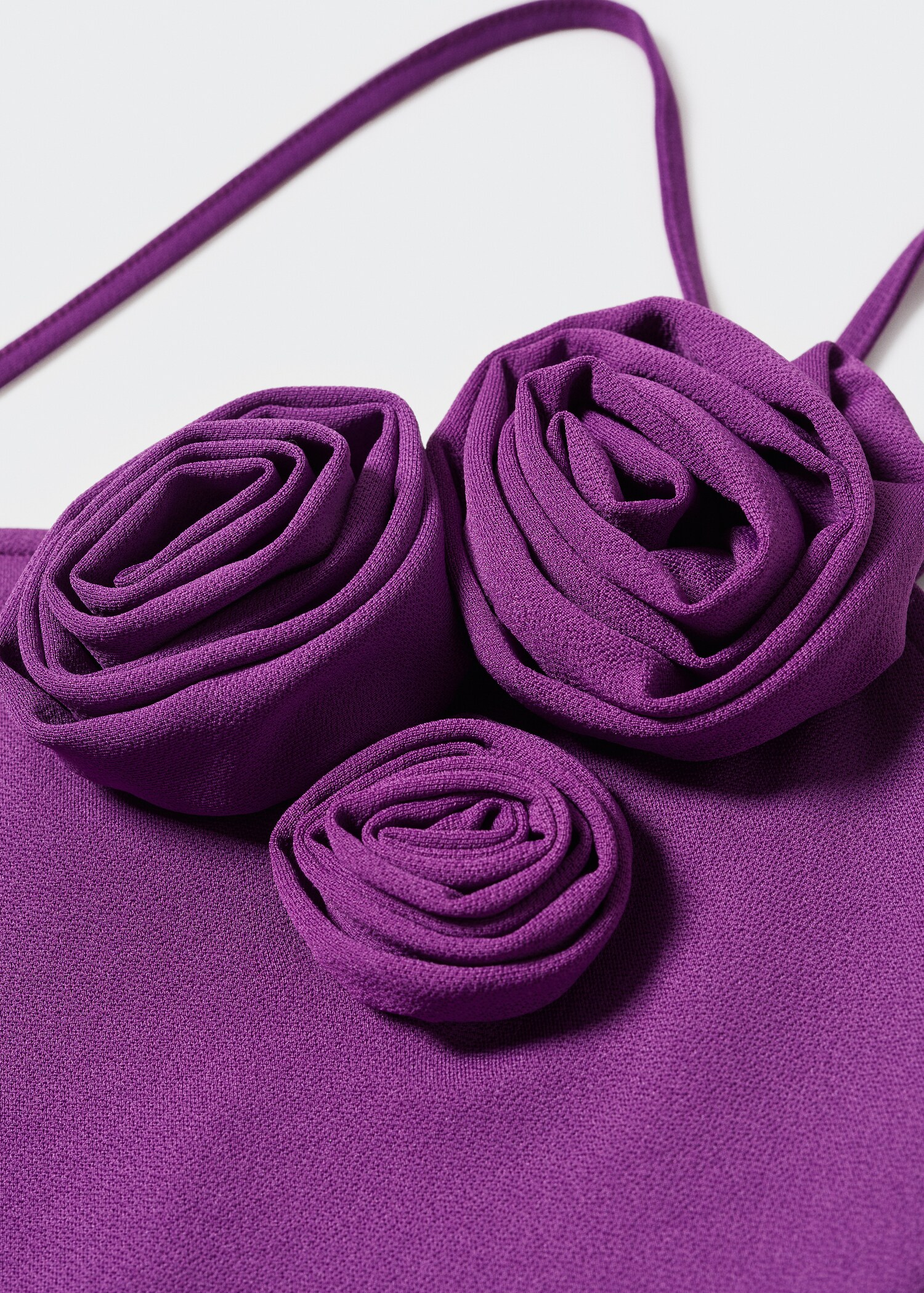 Asymmetrisches Kleid mit XXL-Blume - Detail des Artikels 8
