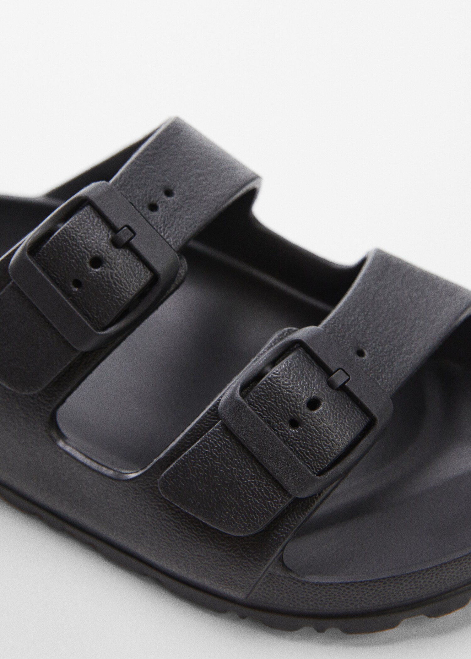 Flip flops buckles - Details of the article 2