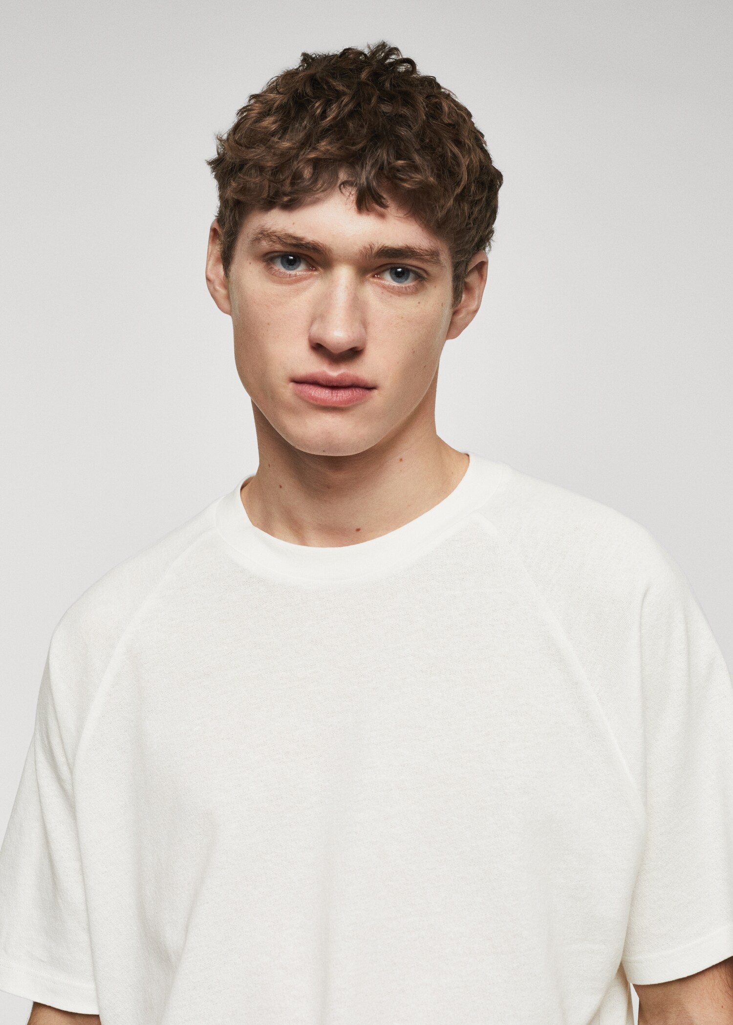 Textured cotton T-shirt - Details of the article 1