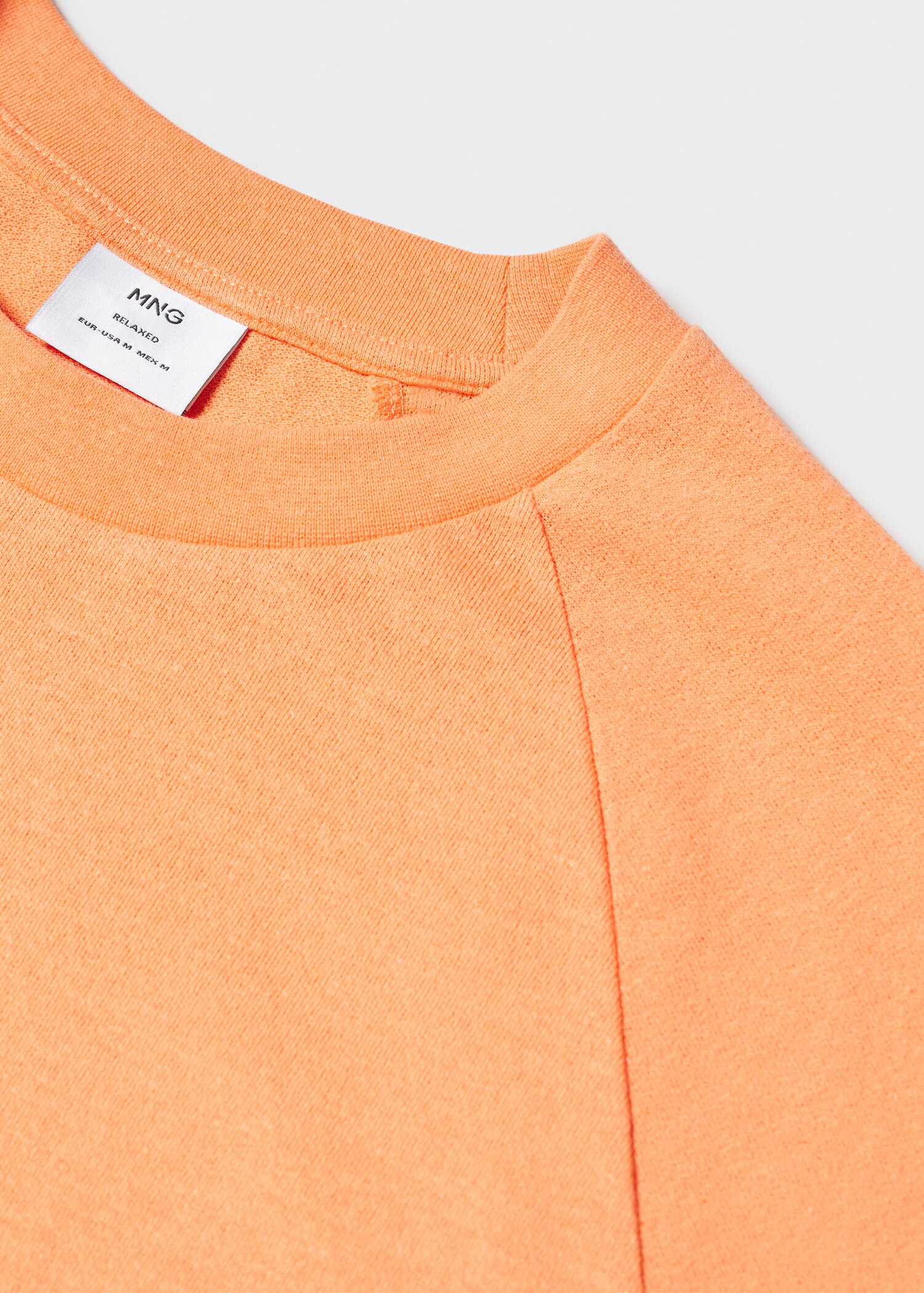 Textured cotton T-shirt - Details of the article 8