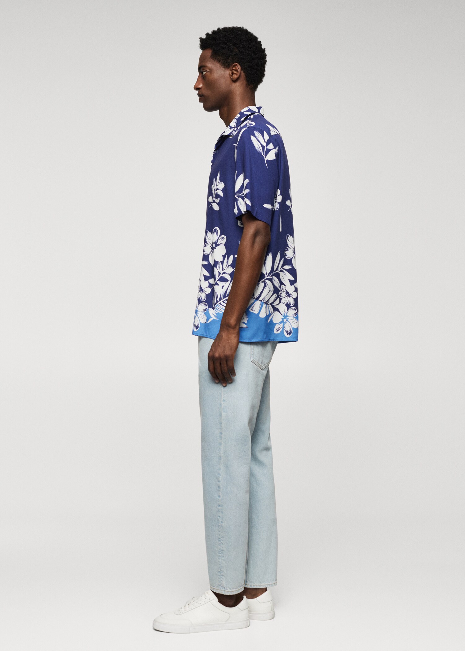 Flowing regular-fit printed shirt - Details of the article 4