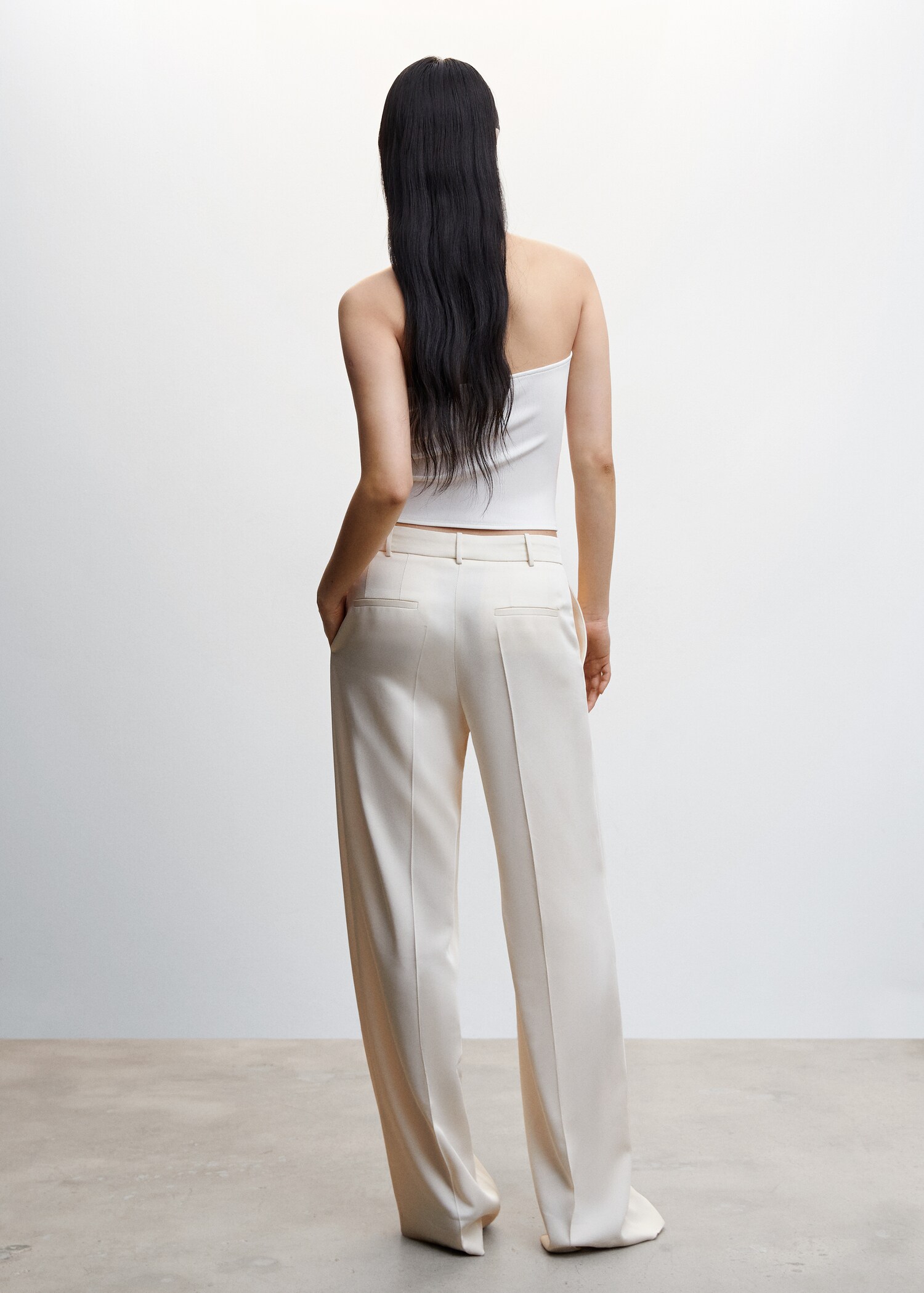 Halter top with metal detail - Reverse of the article