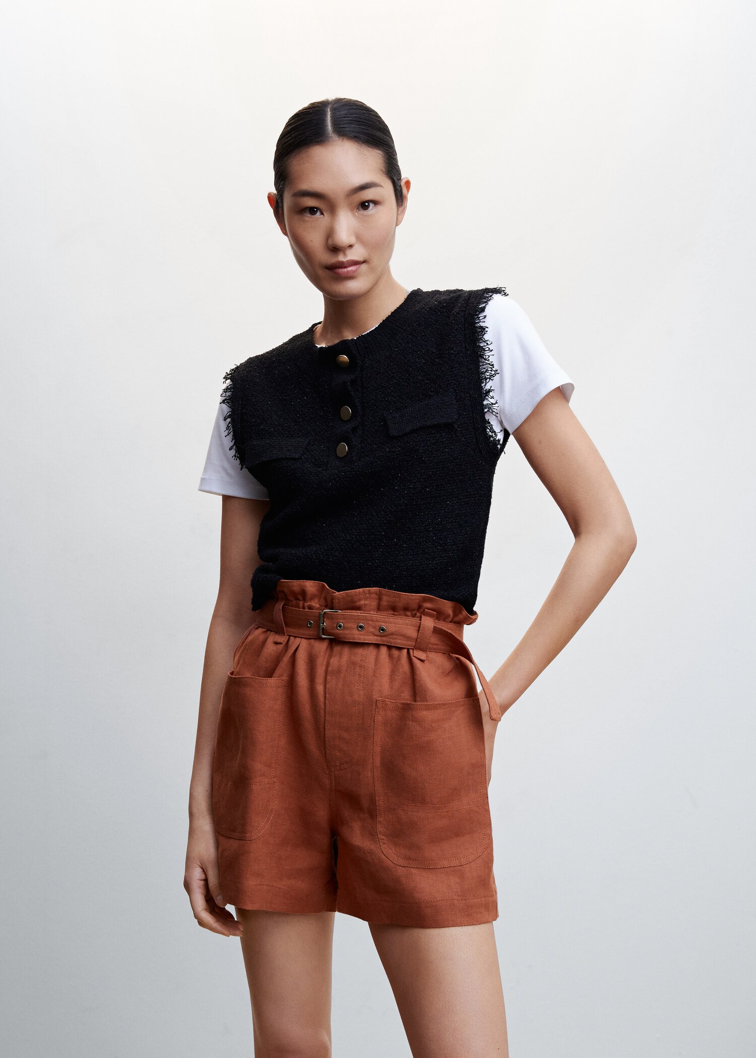 Linen shorts with belt - Medium plane