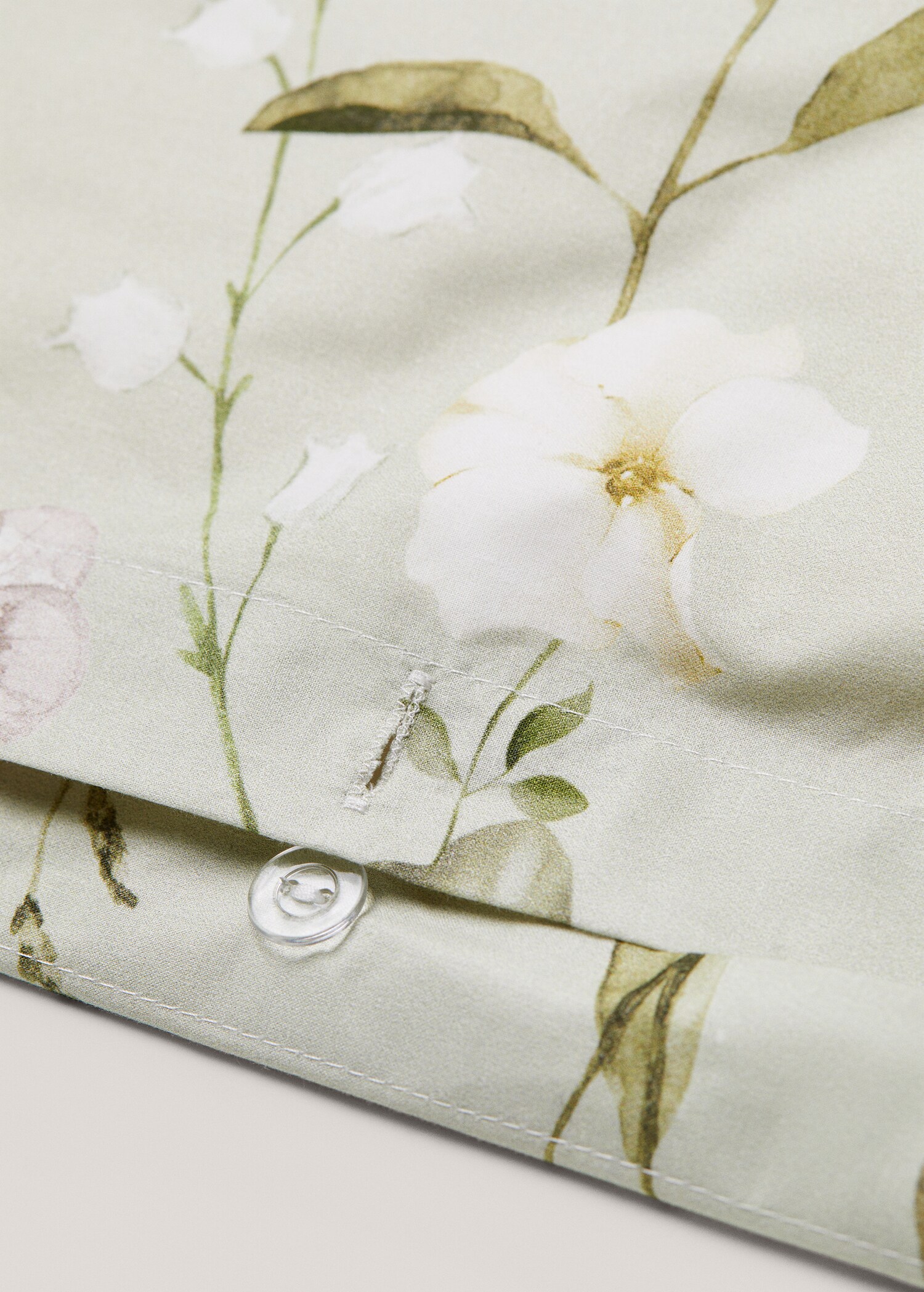 Duvet cover with floral design 60 in - Details of the article 1