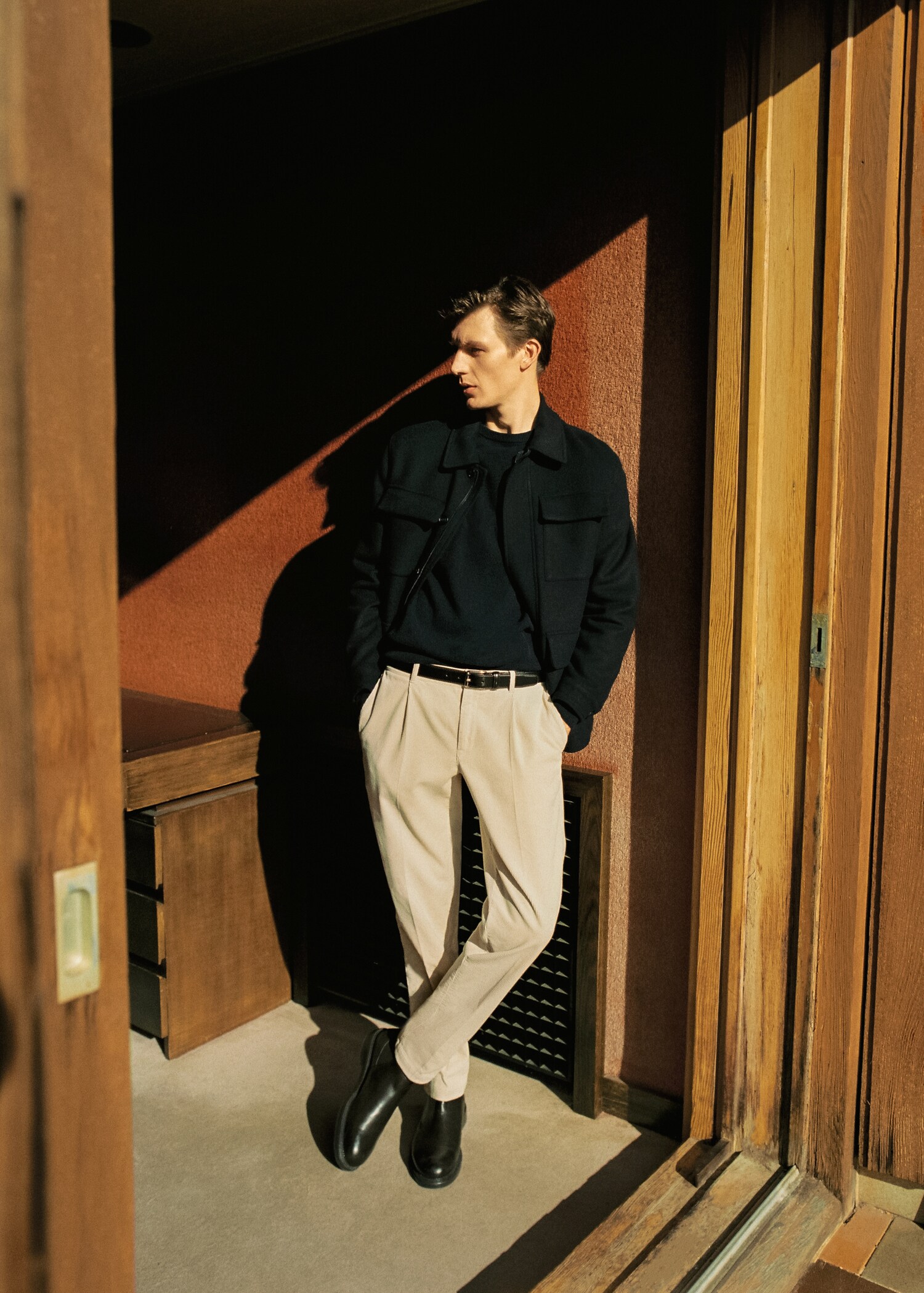 Pleated corduroy pants - Details of the article 5