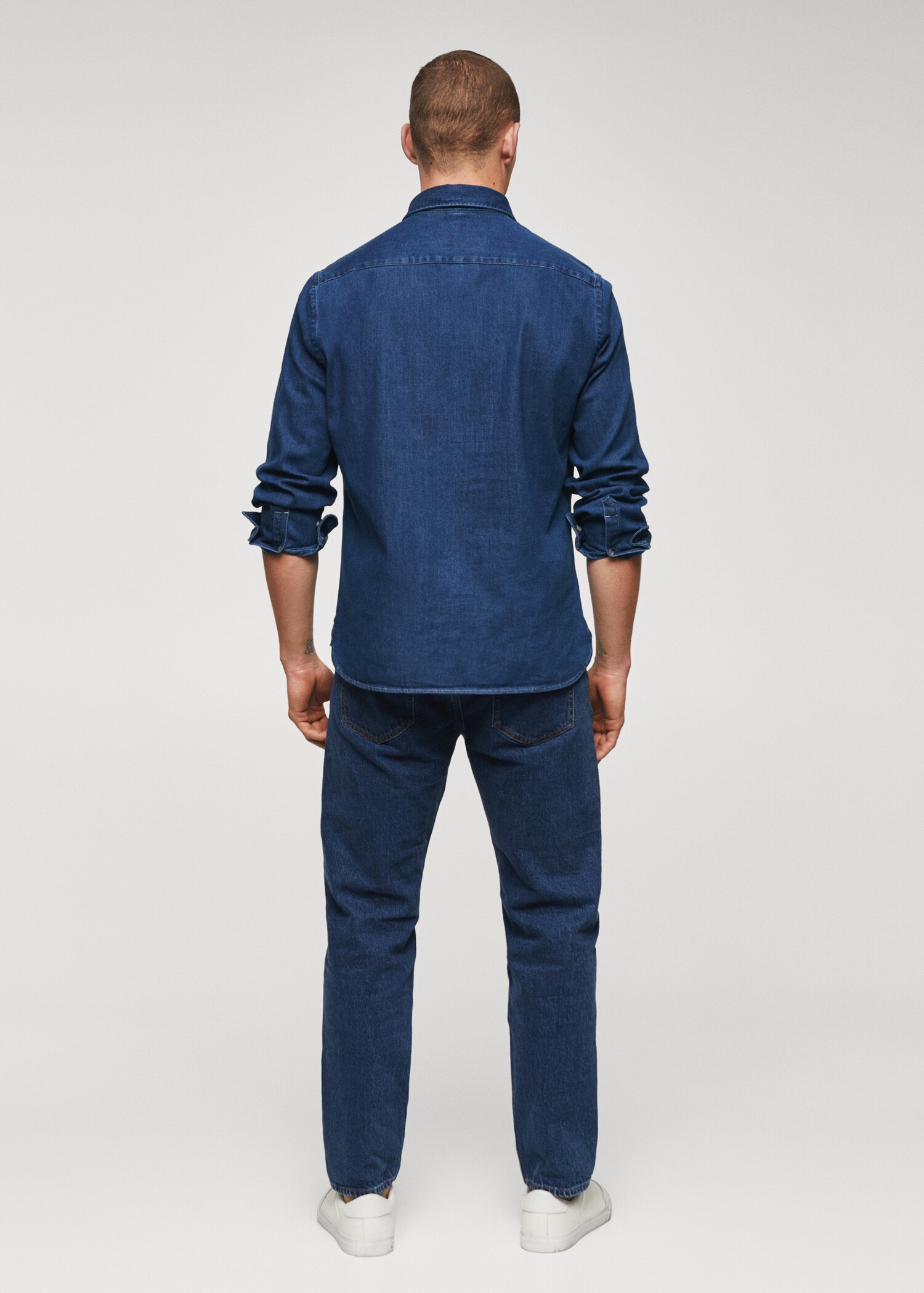 Slim-fit denim shirt - Reverse of the article