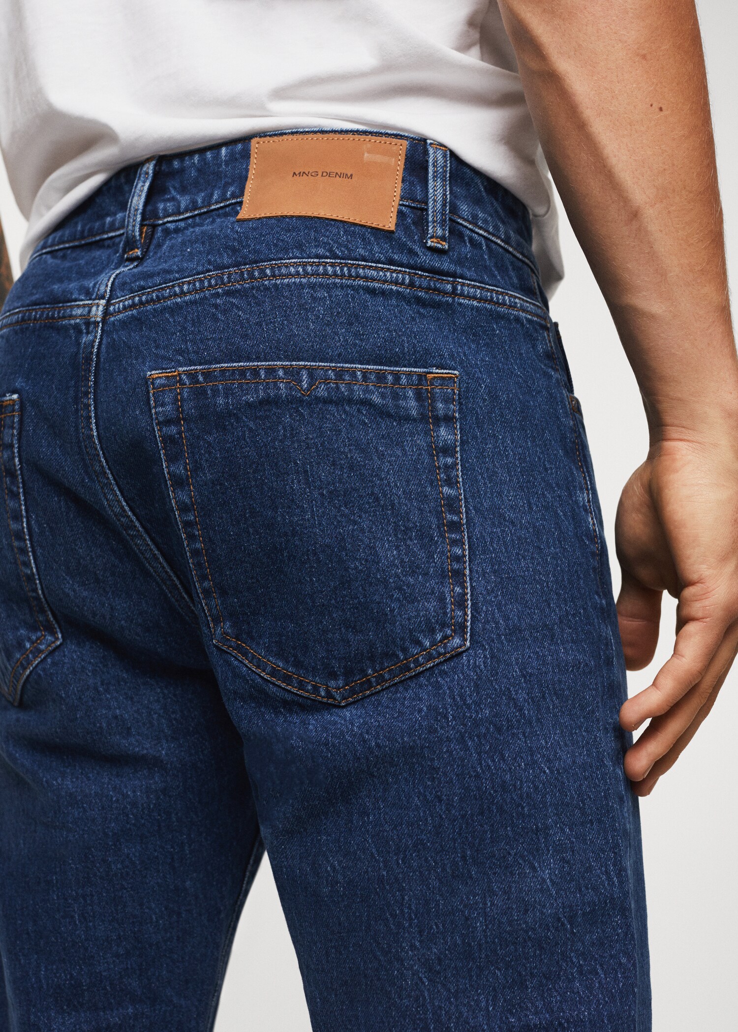 Ben tapered cropped jeans - Details of the article 4