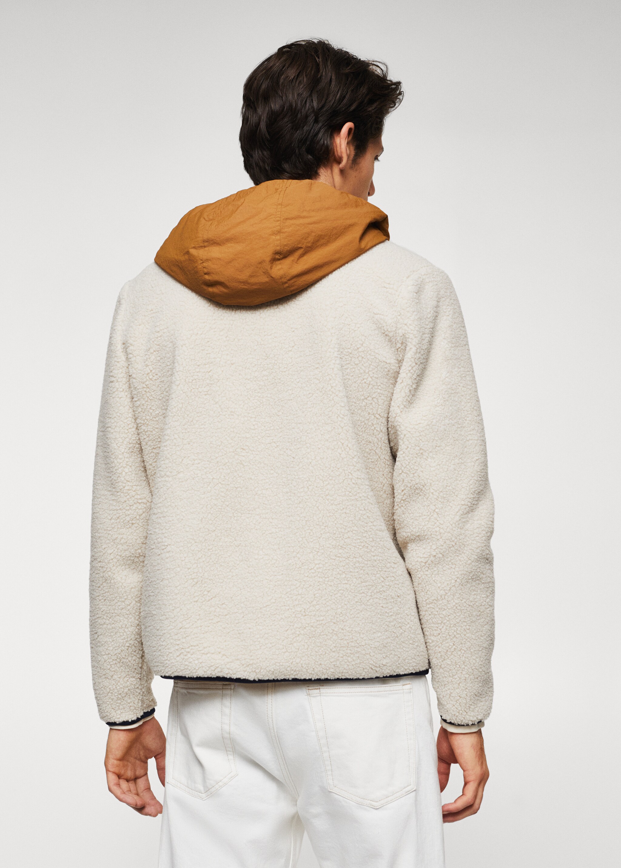 Contrasting sheepskin sweatshirt - Reverse of the article