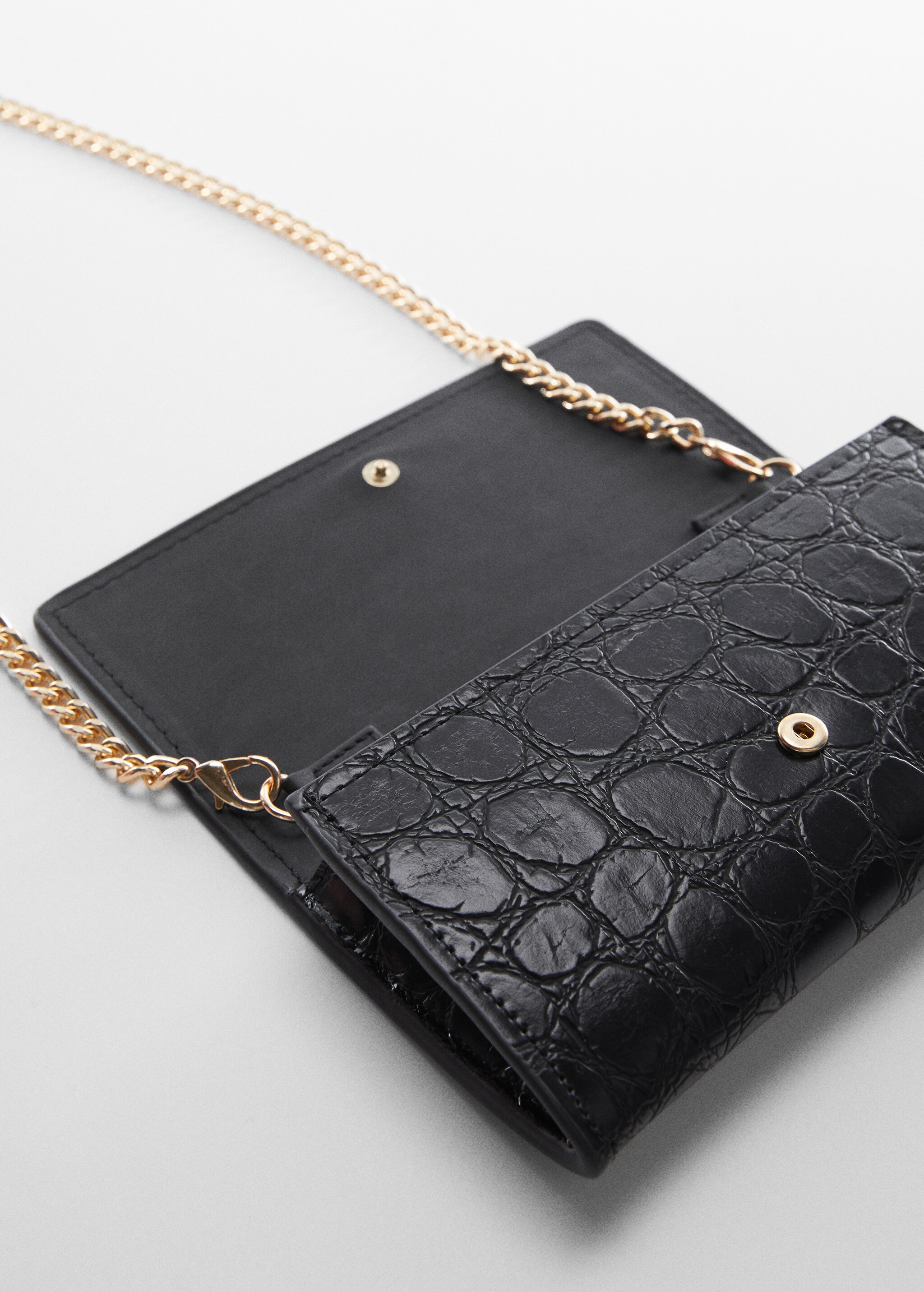 Crocodile-effect chain wallet - Details of the article 5