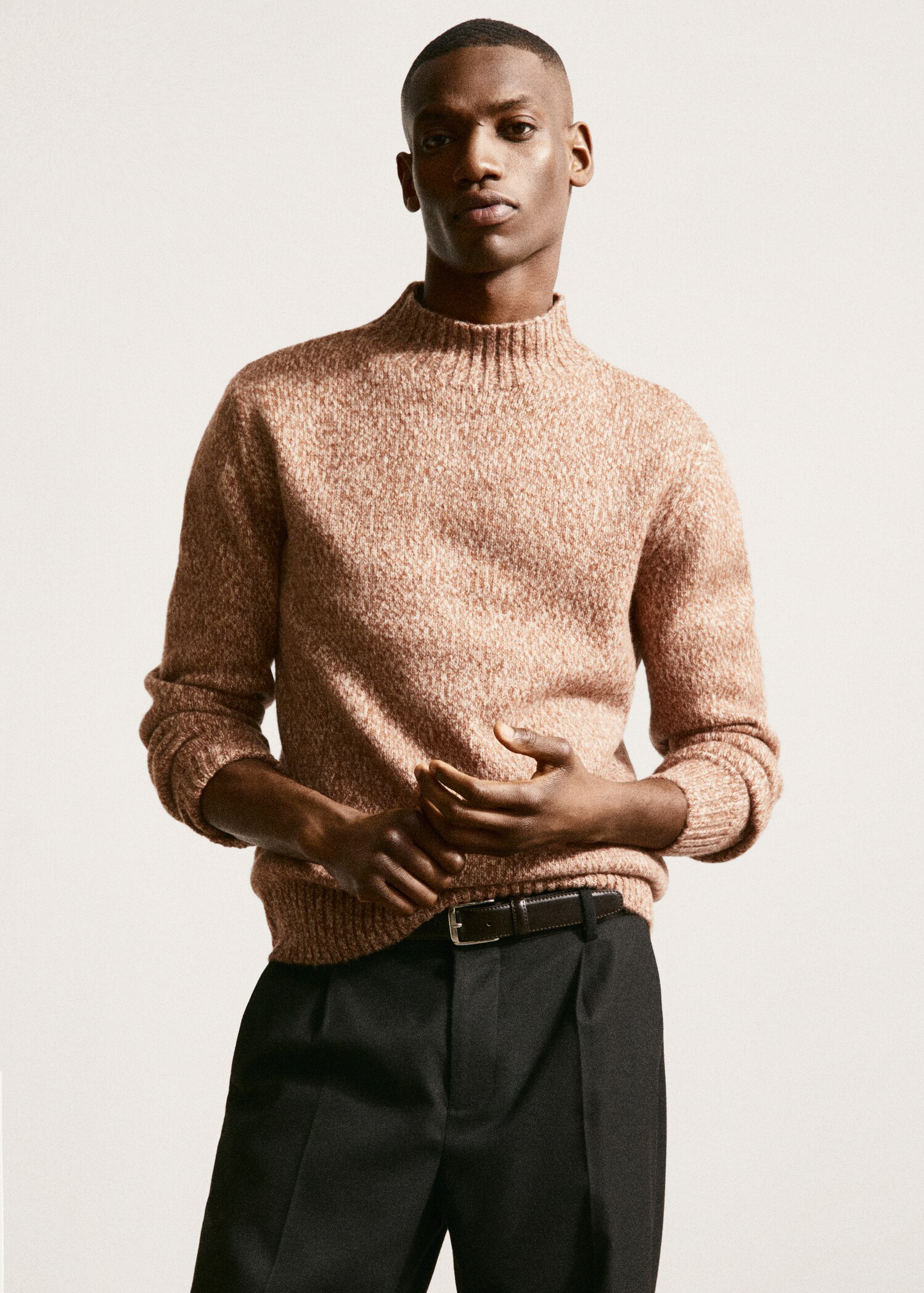 Melierter Pullover mit hohem Kragen - Detail des Artikels 5