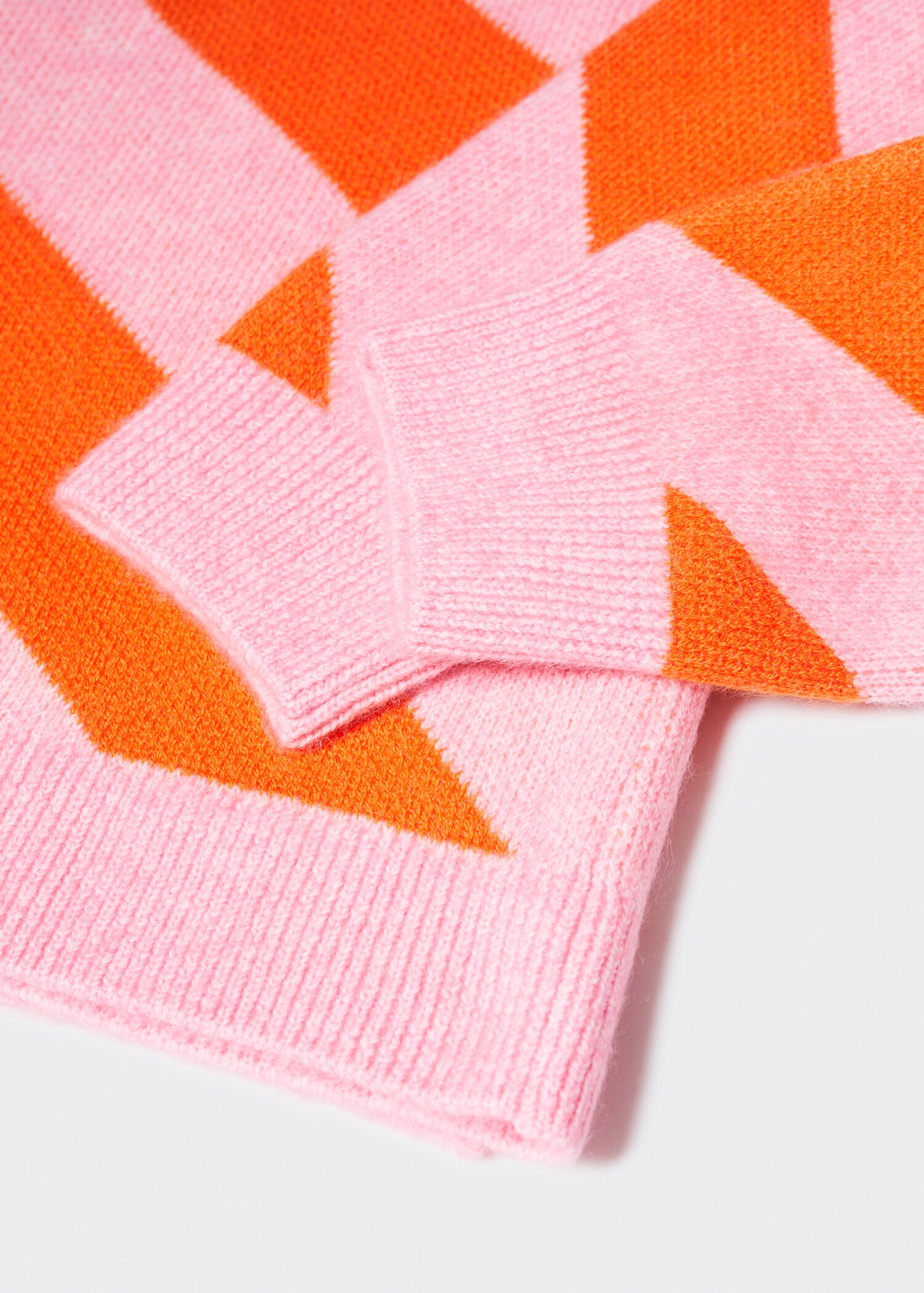 Round-neck striped sweater - Details of the article 8