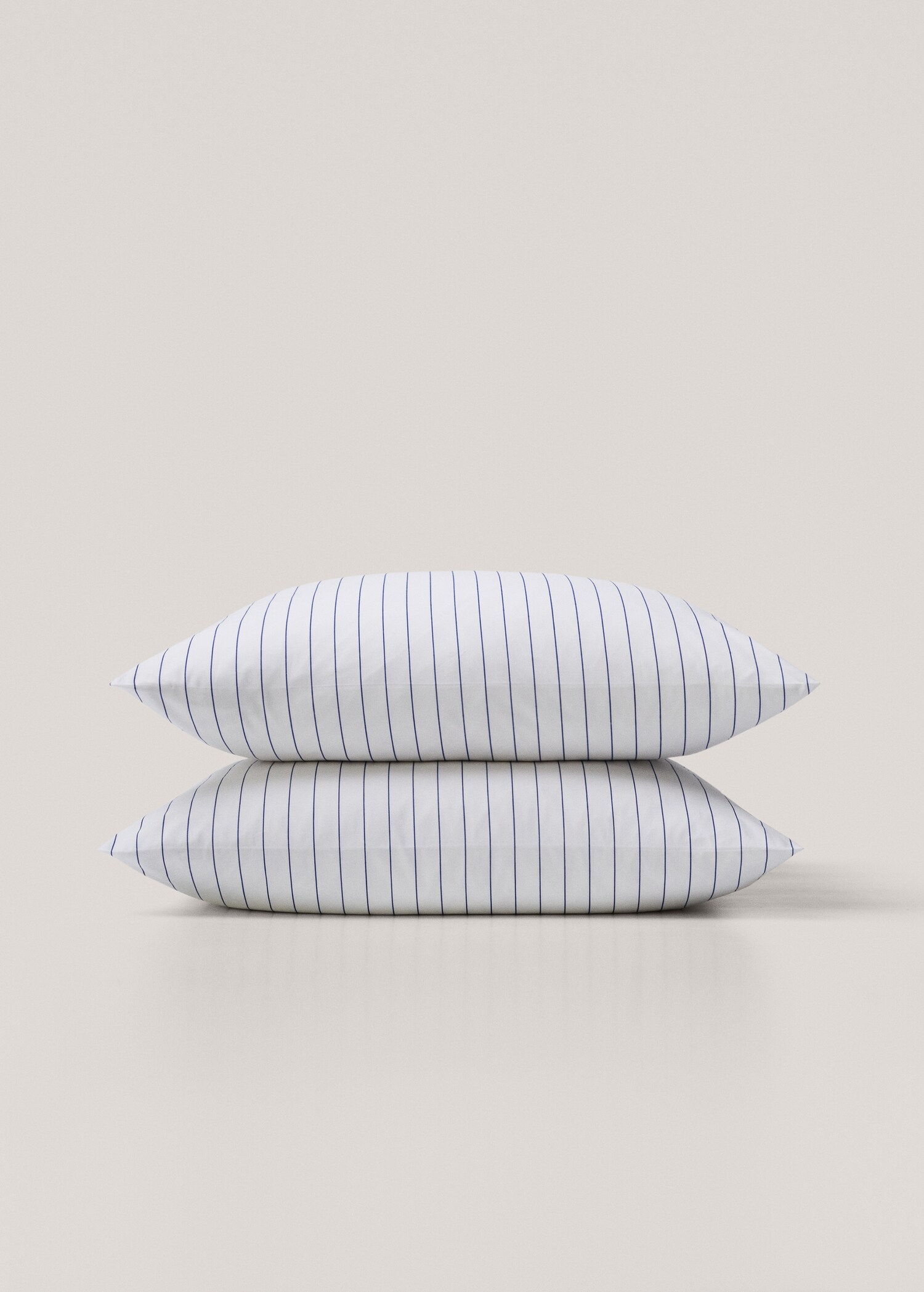 Striped print cushion cover 60x60cm (Pack of 2) - Details of the article 1