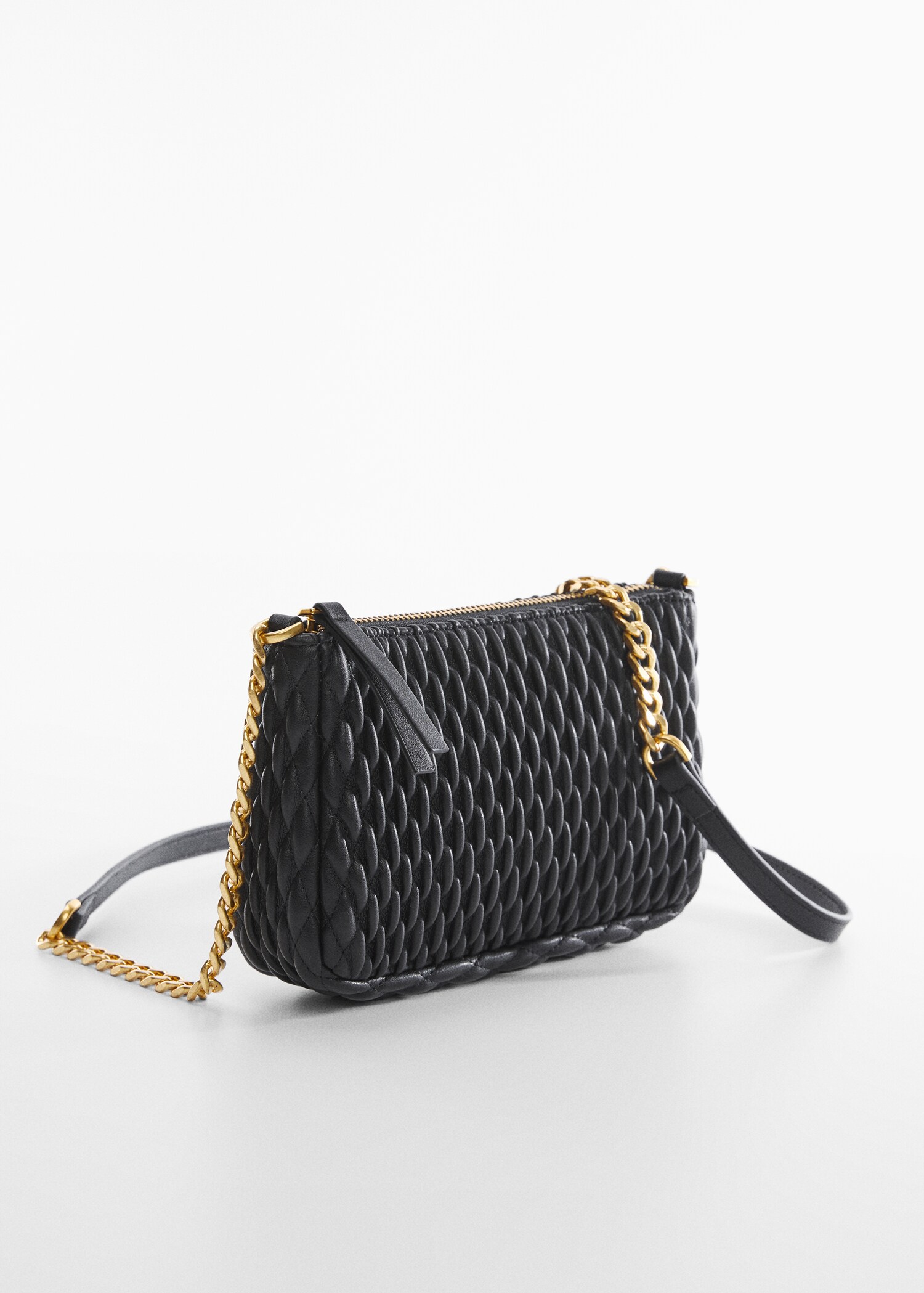 Bolso cruzado textura - Plano medio