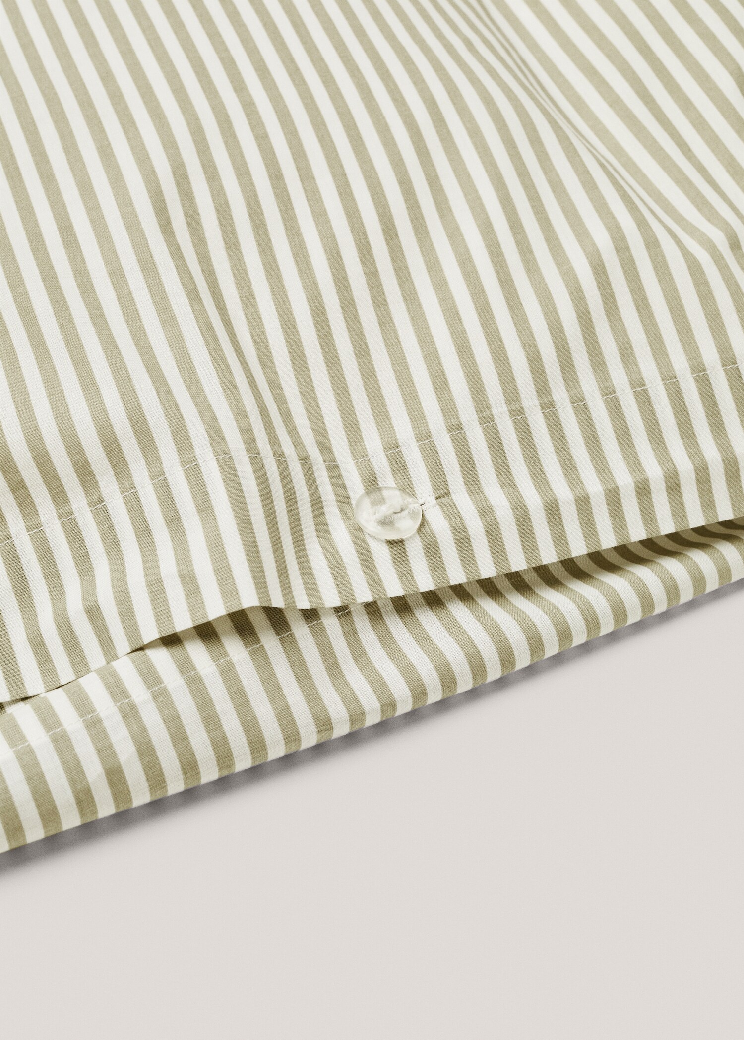 Striped duvet cover 60 in - Details of the article 1